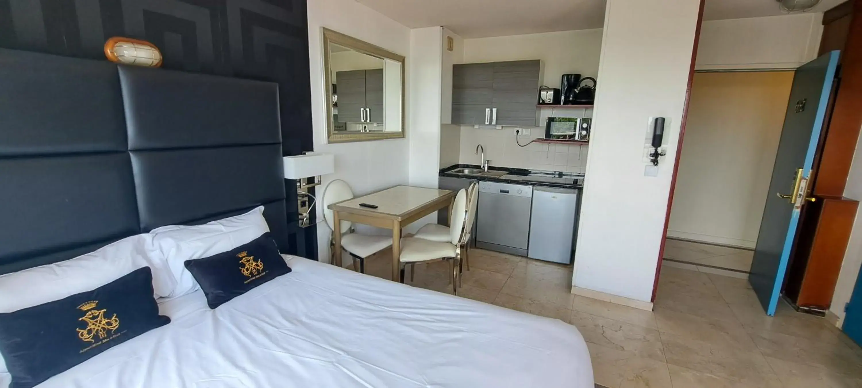 Appart'hôtel Le Trianon Appart'hôtel Le Trianon