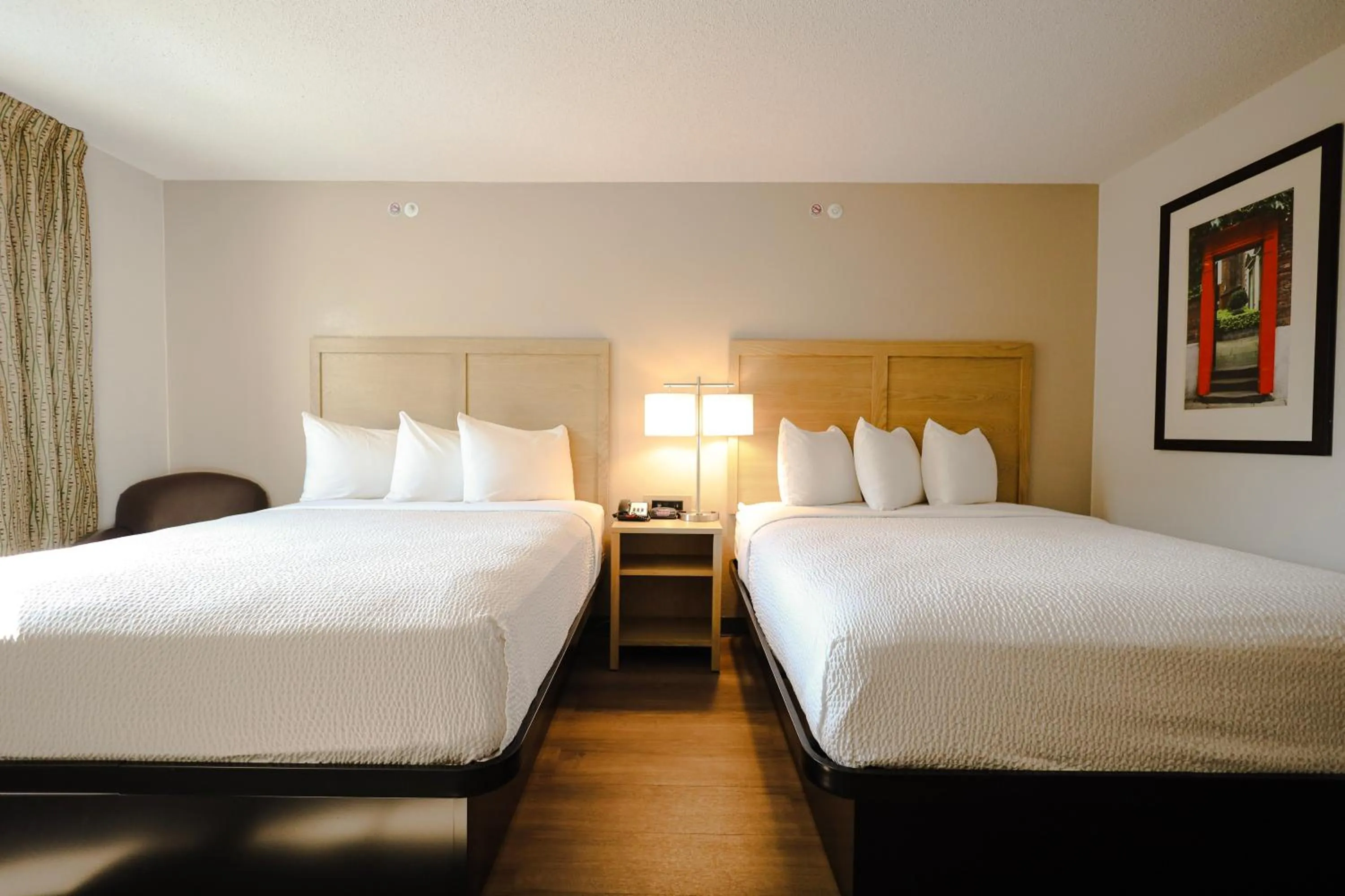 Photo of the whole room, Bed in Extended Stay America Suites - Cleveland - Beachwood - Orange Place - South