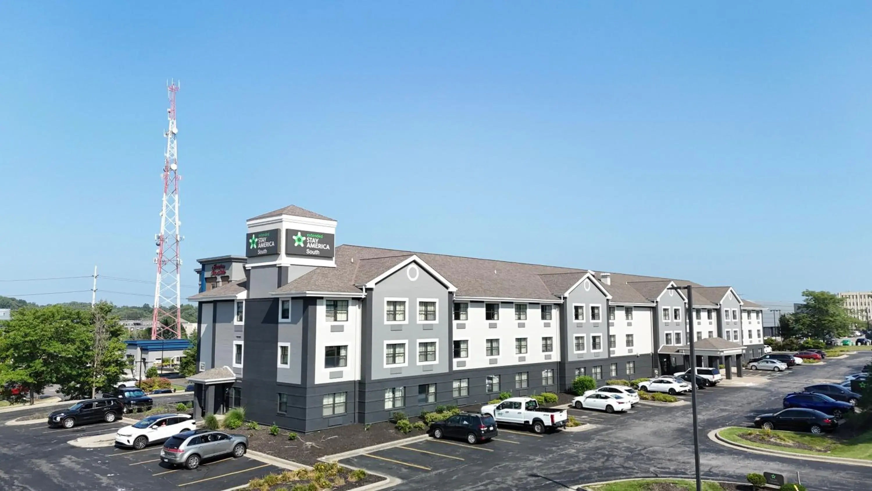 Property building in Extended Stay America Suites - Cleveland - Beachwood - Orange Place - South Property building in Extended Stay America Suites - Cleveland - Beachwood - Orange Place - South