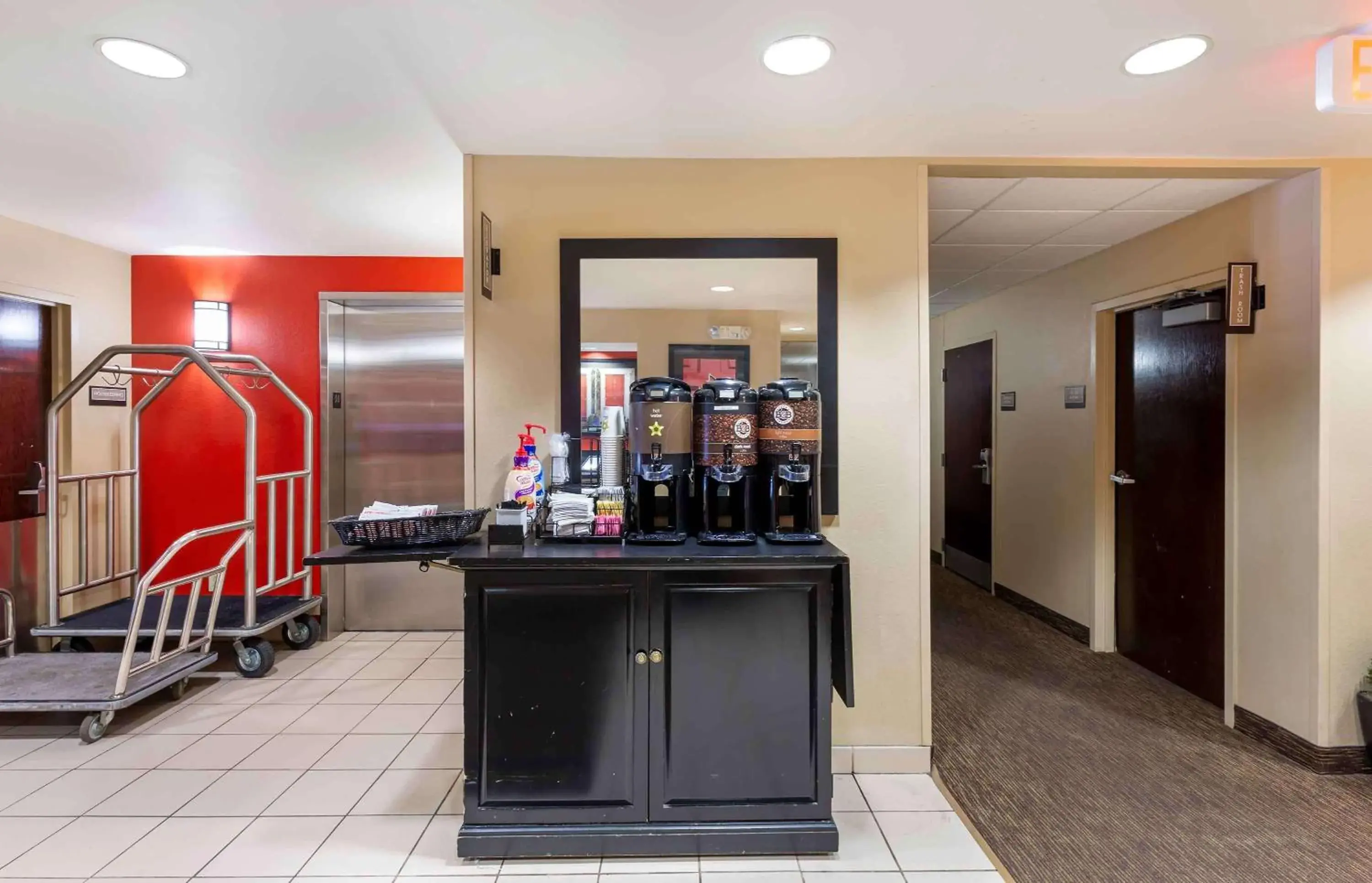 Breakfast in Extended Stay America Suites - Cleveland - Beachwood - Orange Place - South