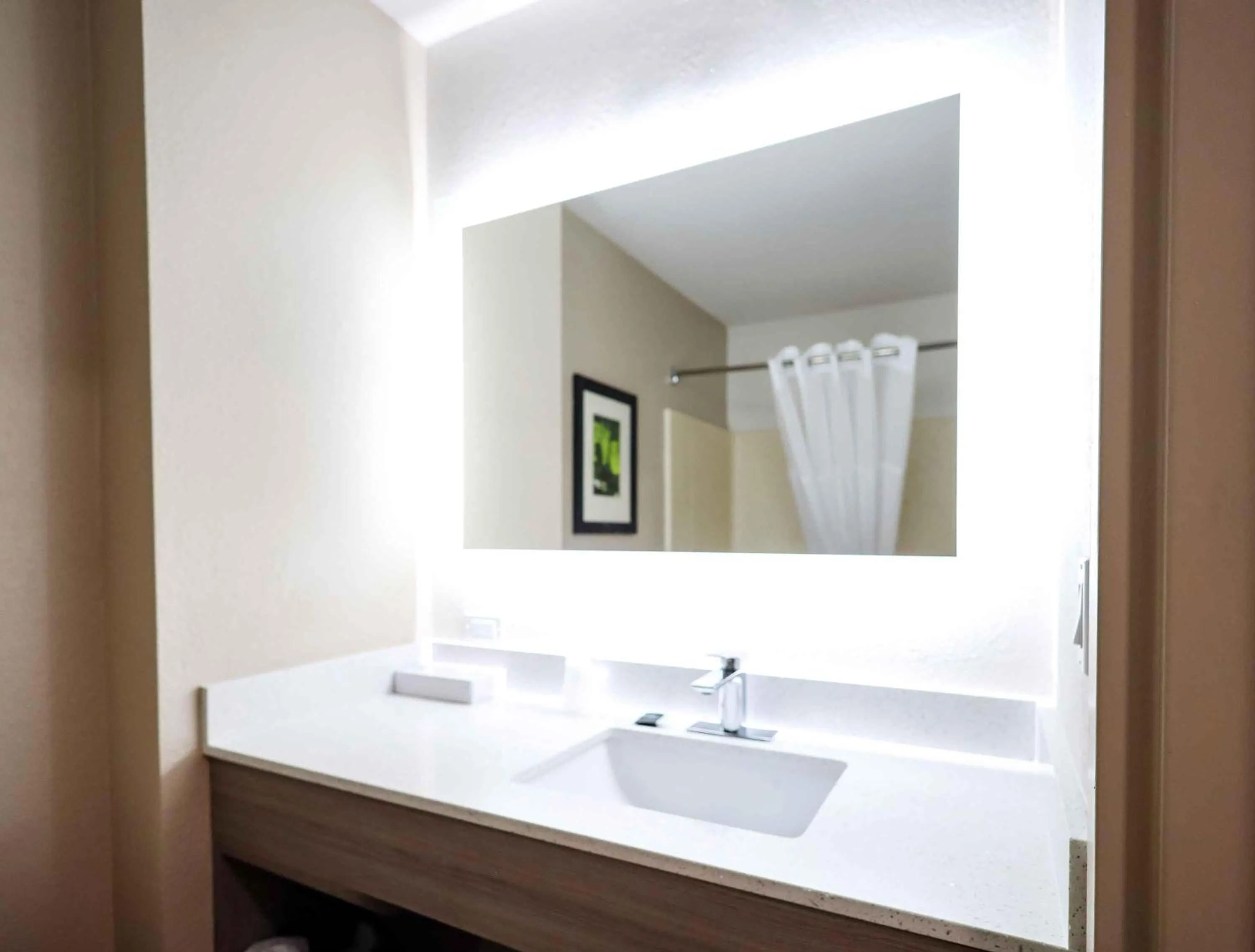 Bathroom in Extended Stay America Suites - Cleveland - Beachwood - Orange Place - South