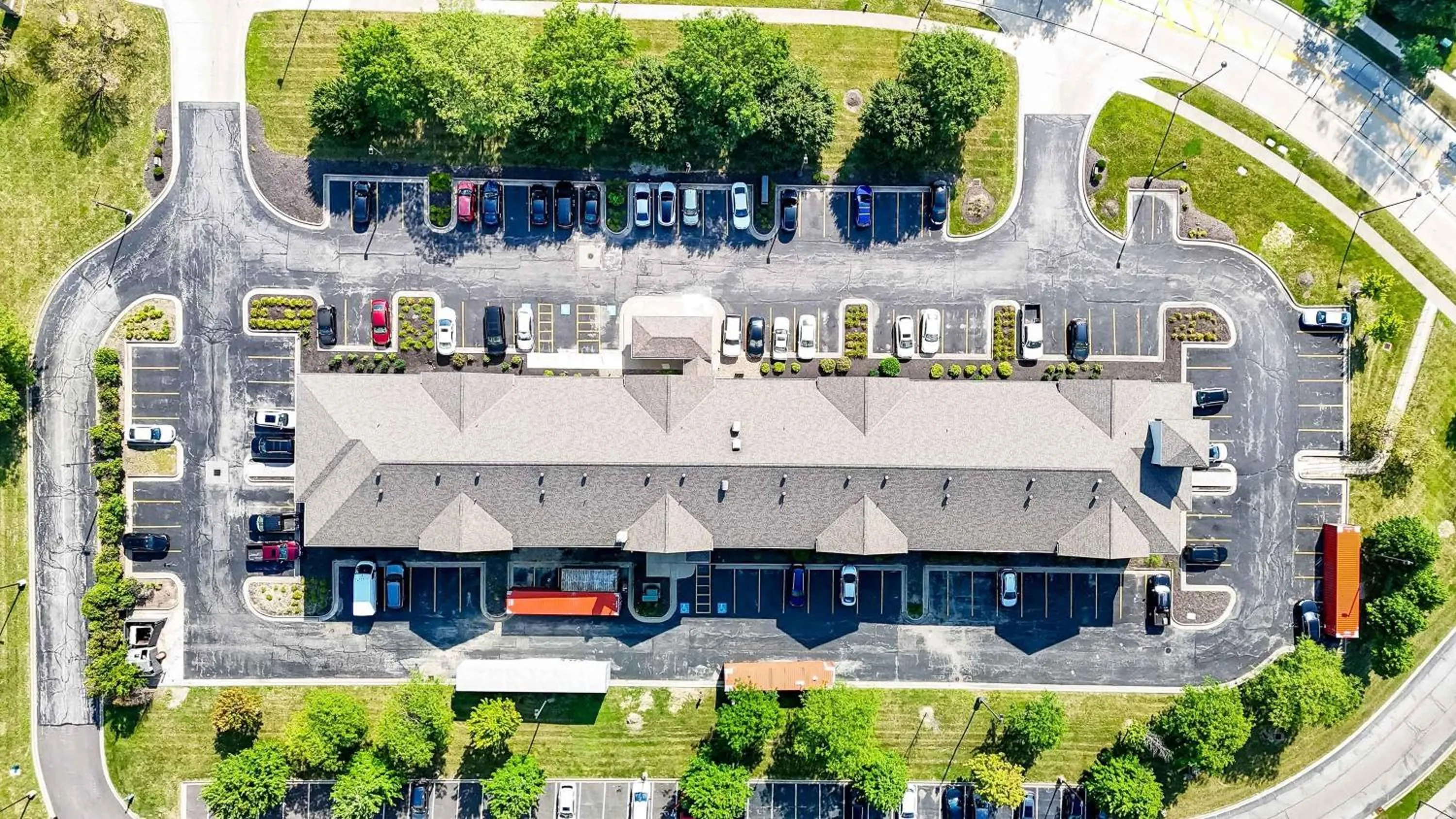 Property building in Extended Stay America Suites - Cleveland - Beachwood - Orange Place - South