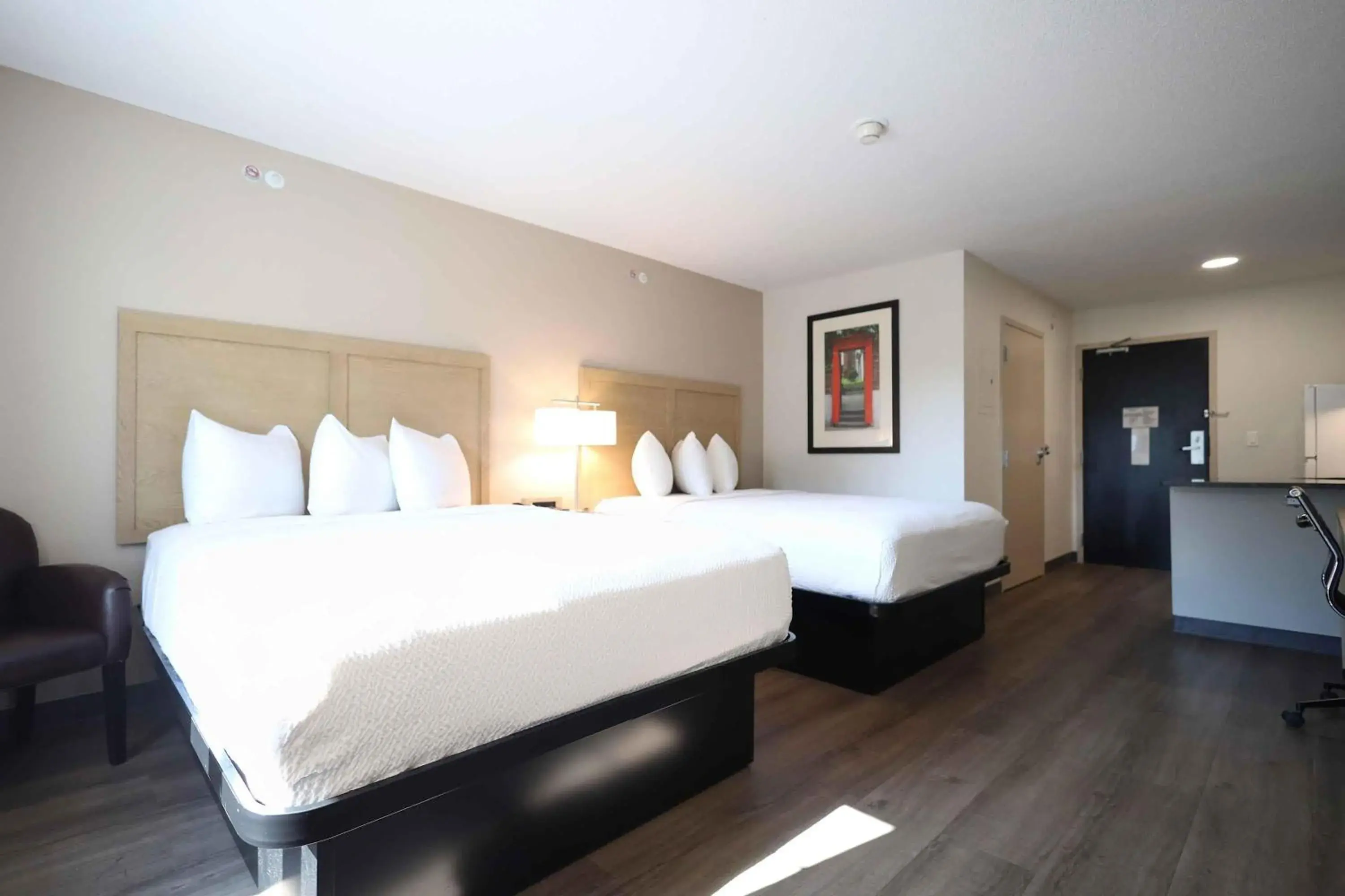 Bedroom, Bed in Extended Stay America Suites - Cleveland - Beachwood - Orange Place - South Bedroom, Bed in Extended Stay America Suites - Cleveland - Beachwood - Orange Place - South