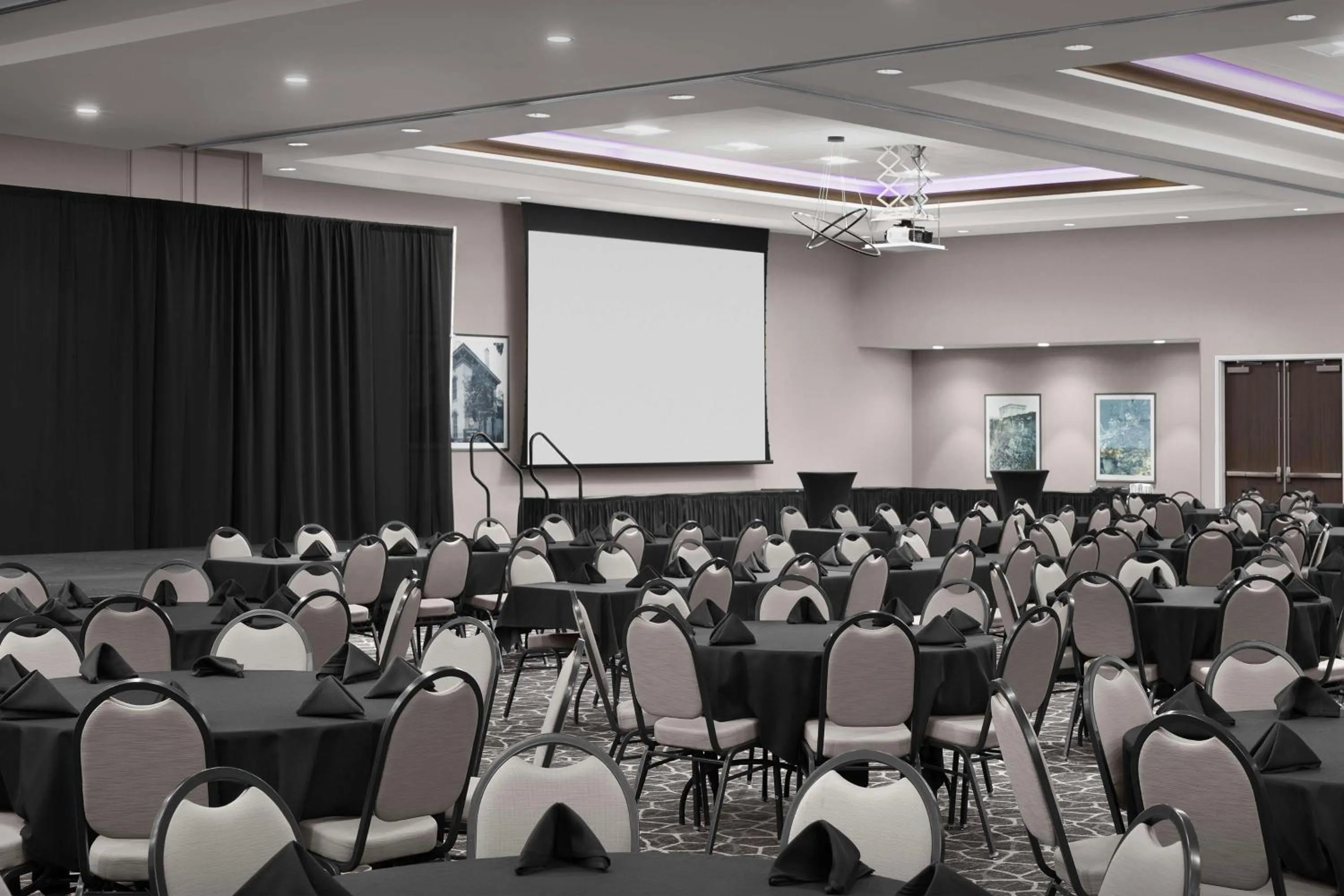Meeting/conference room in Hilton Garden Inn Cedar Falls Conference Center