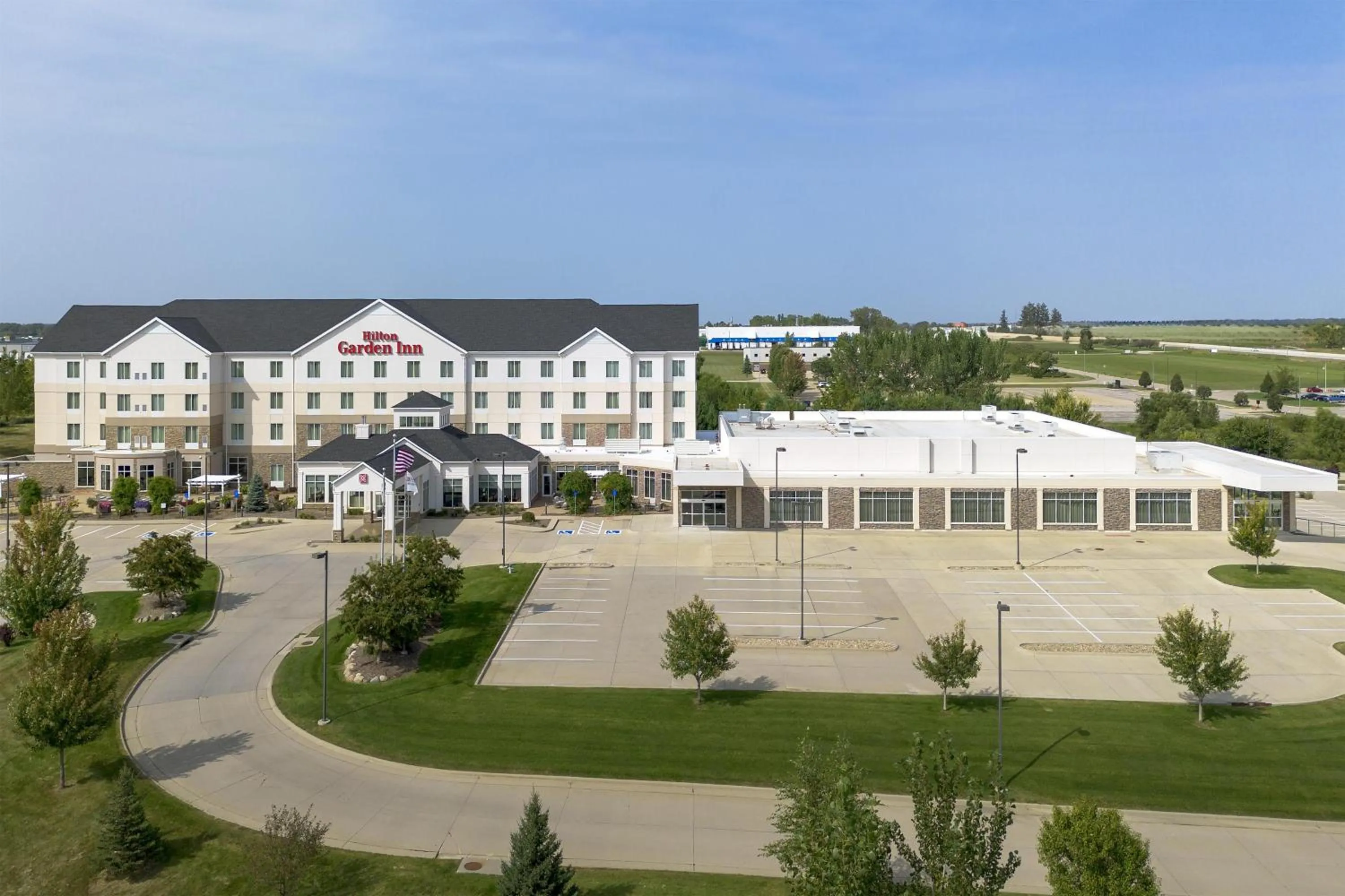 Property building in Hilton Garden Inn Cedar Falls Conference Center