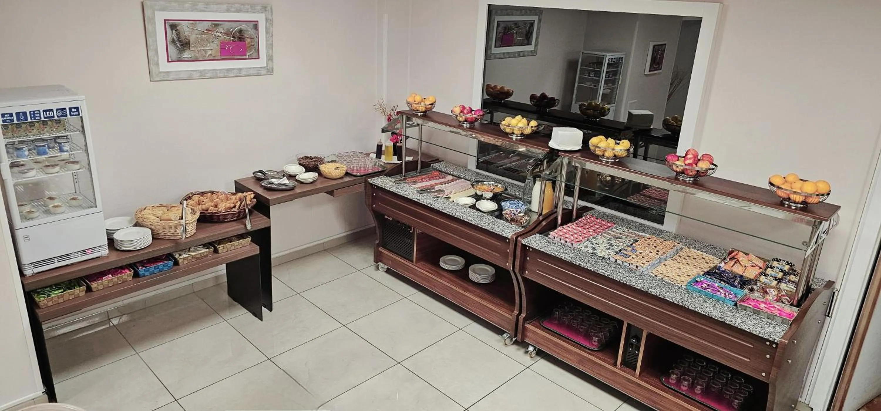 Breakfast in Hôtel Alliance