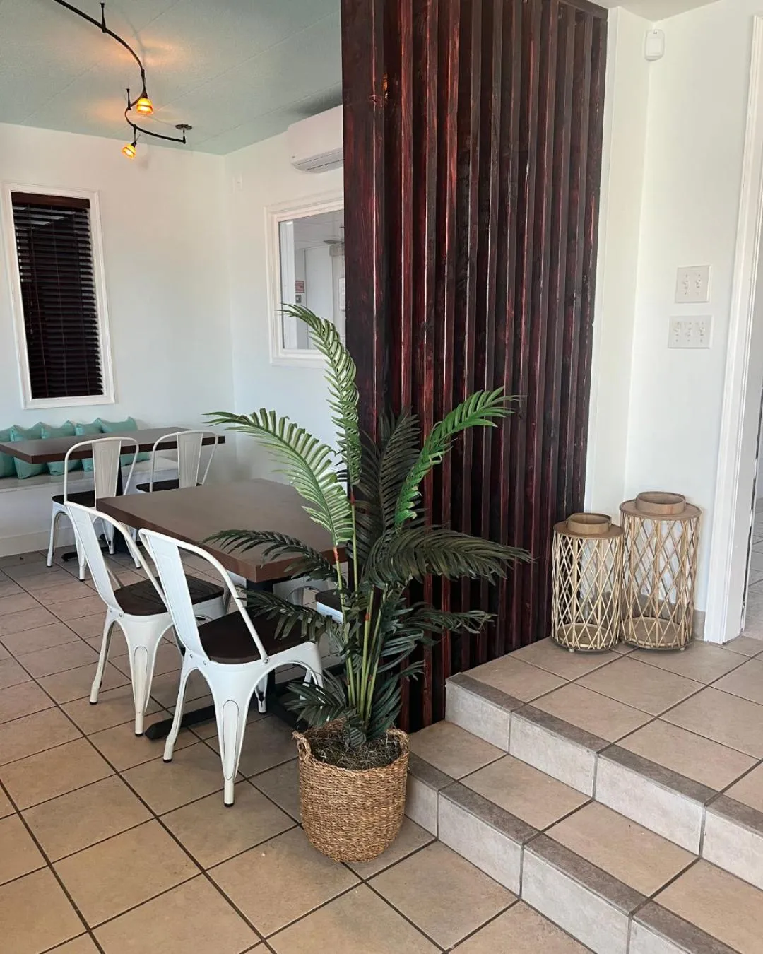 Restaurant/places to eat in El Coronado Resort