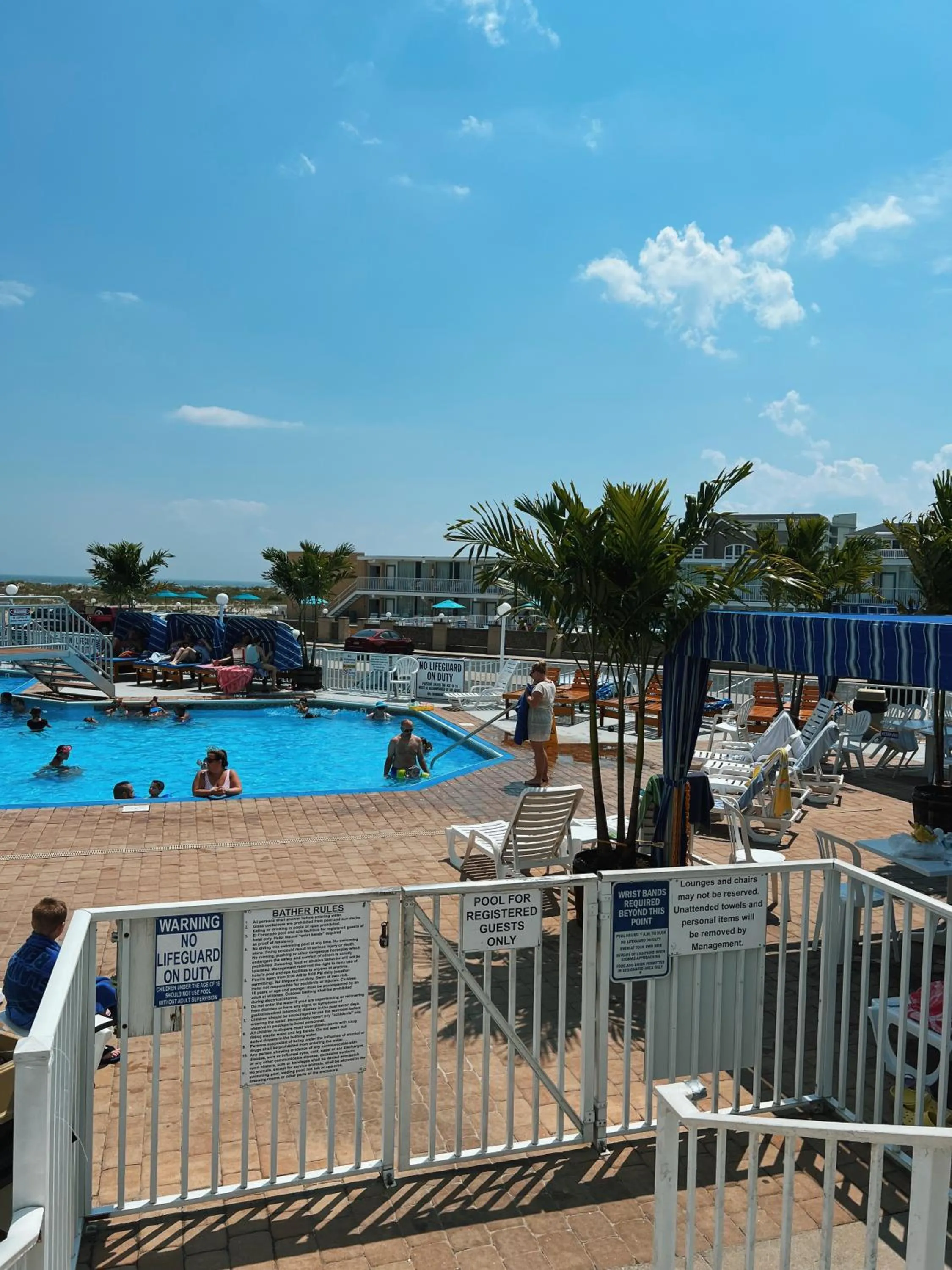 El Coronado Resort