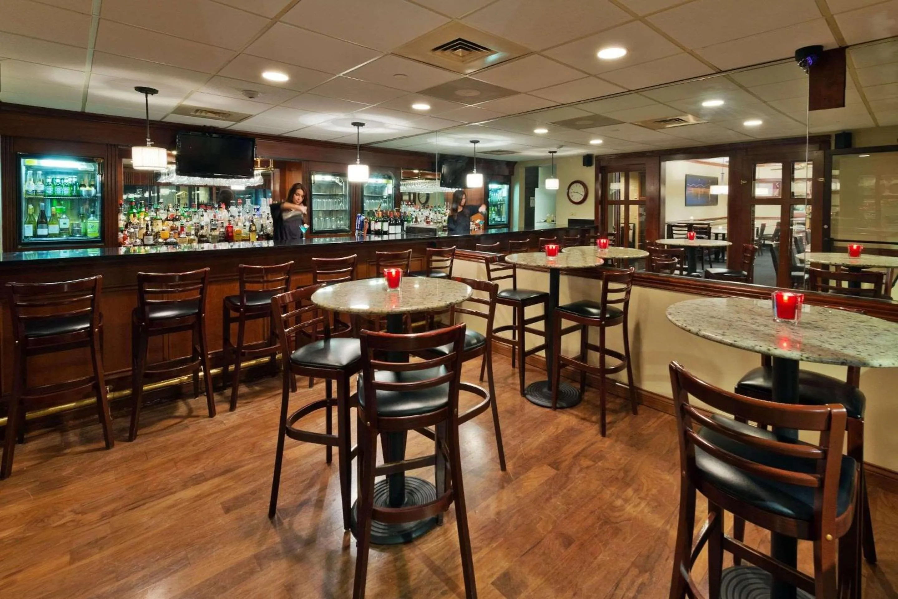 Lounge or bar in Radisson Hotel & Conference Center Rockford