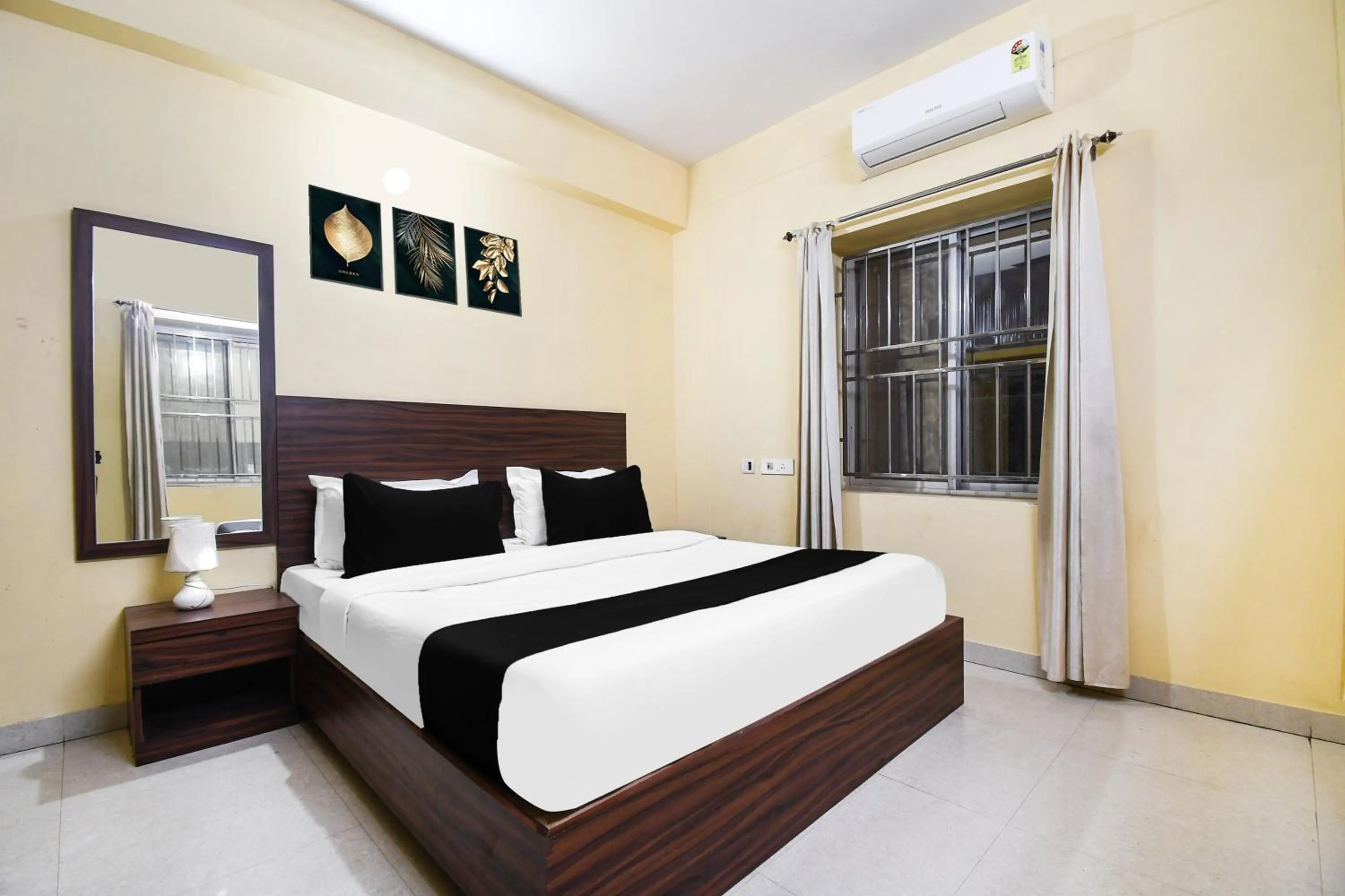 Bedroom, Bed in Super Hotel O Indira Park Road Bhubaneswar