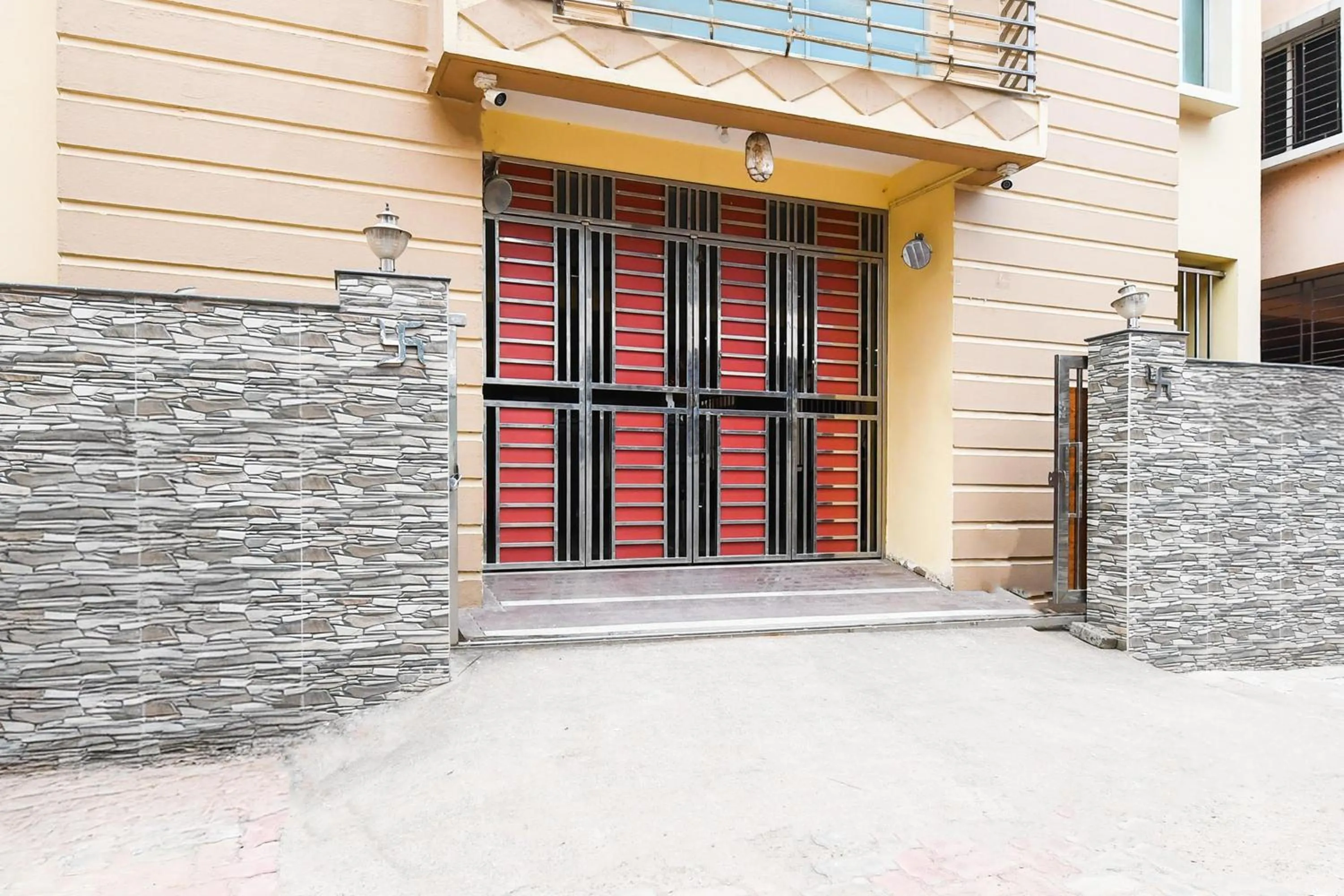 Facade/entrance in Super Hotel O Indira Park Road Bhubaneswar