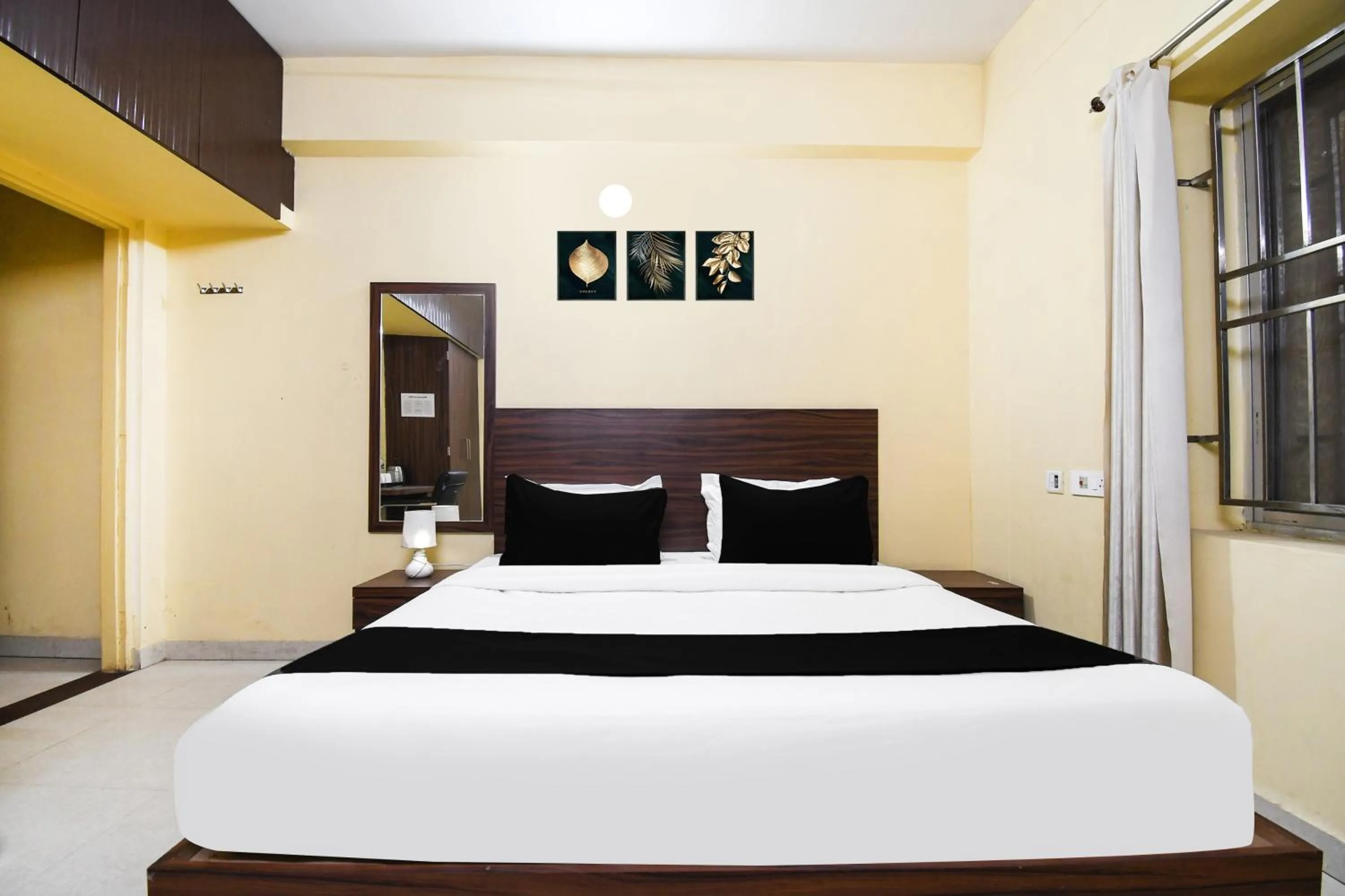 Bedroom, Bed in Super Hotel O Indira Park Road Bhubaneswar