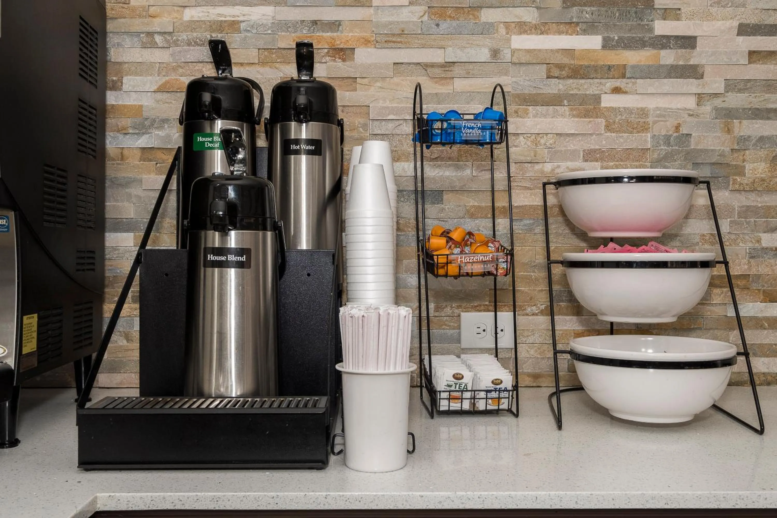 Lobby or reception in Red Roof Inn PLUS+ & Suites Knoxville West - Cedar Bluff