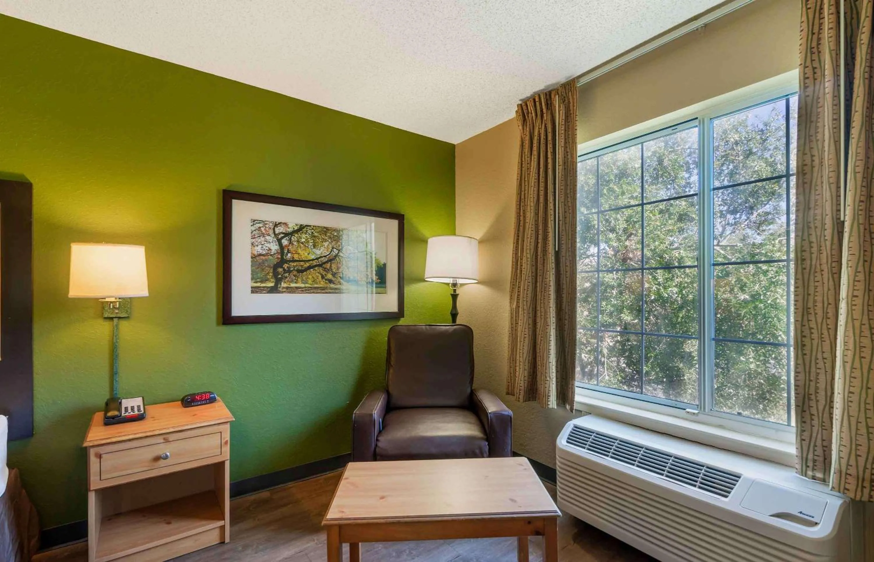 Bedroom, Bed in Extended Stay America Suites - Clearwater - Carillon Park