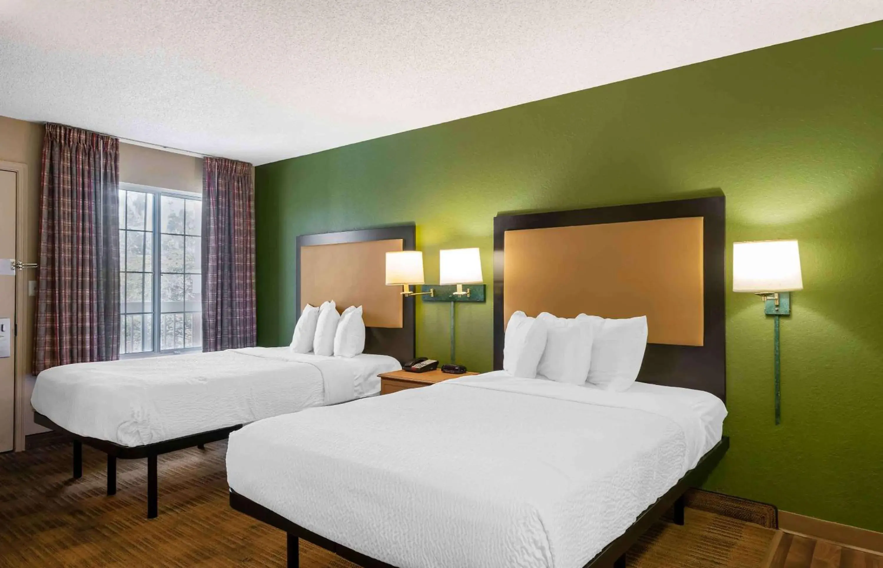 Bedroom, Bed in Extended Stay America Suites - Clearwater - Carillon Park Bedroom, Bed in Extended Stay America Suites - Clearwater - Carillon Park
