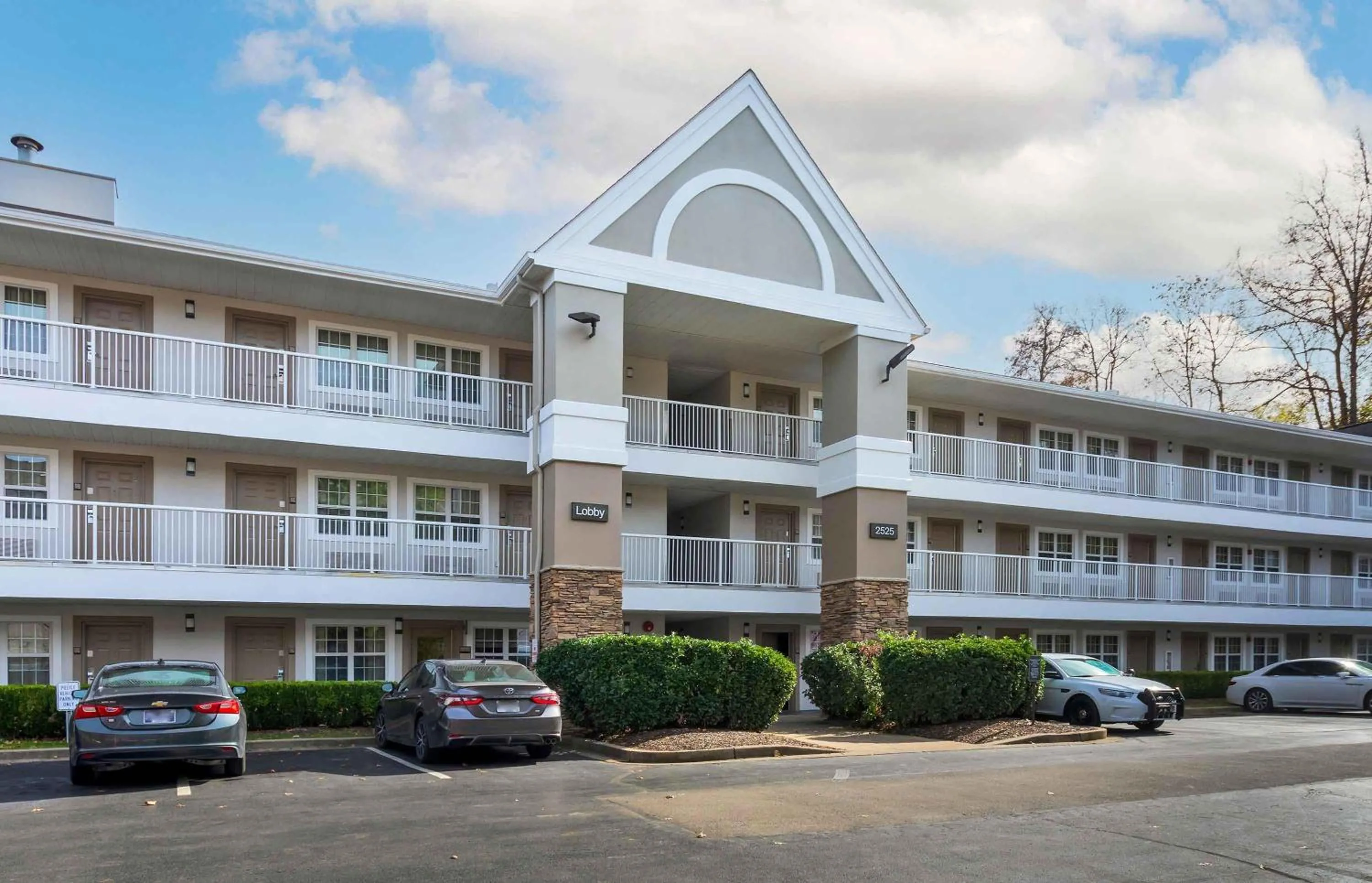 Property building in Extended Stay America Select Suites - Nashville - Airport