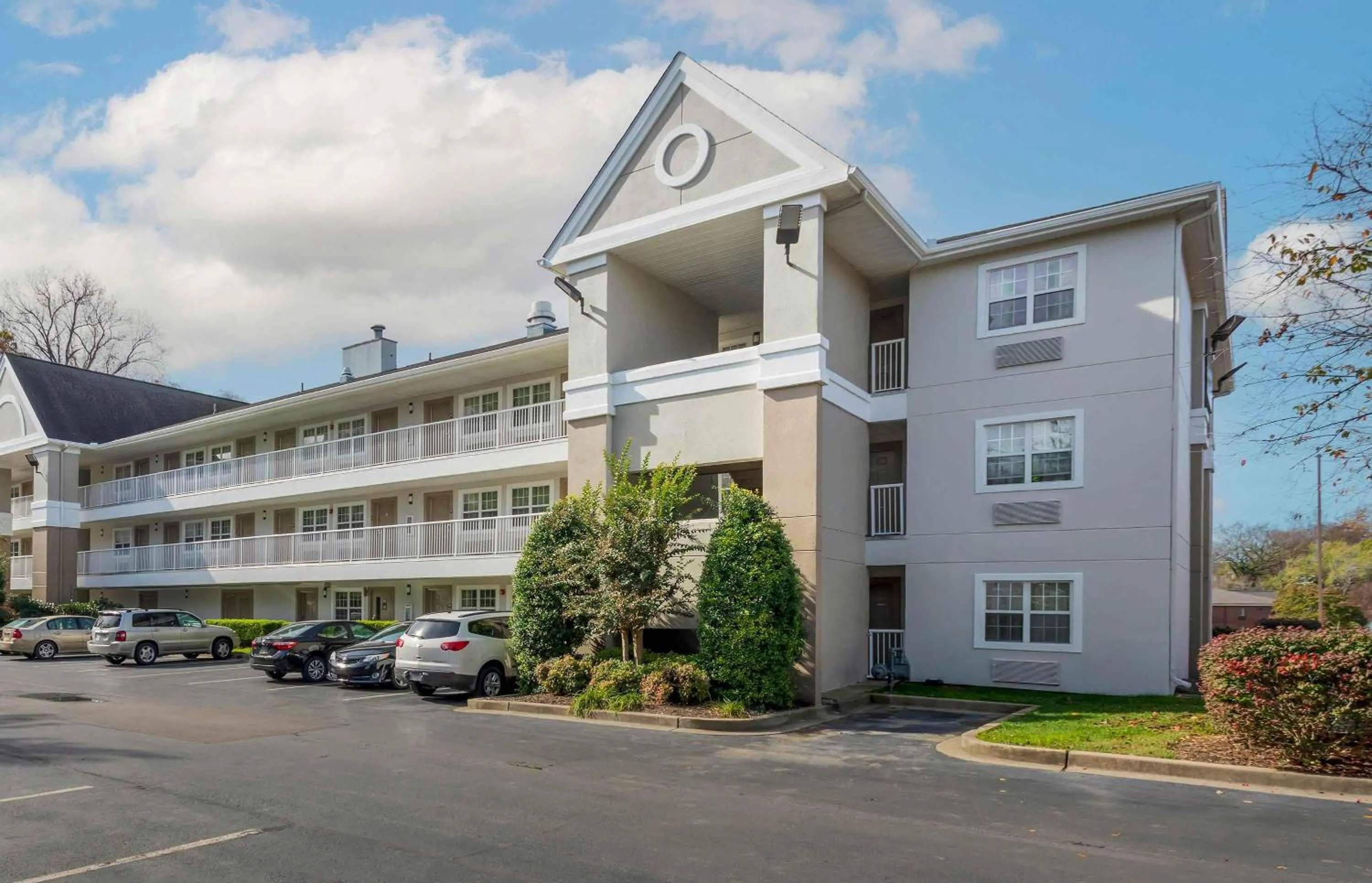 Property building in Extended Stay America Select Suites - Nashville - Airport