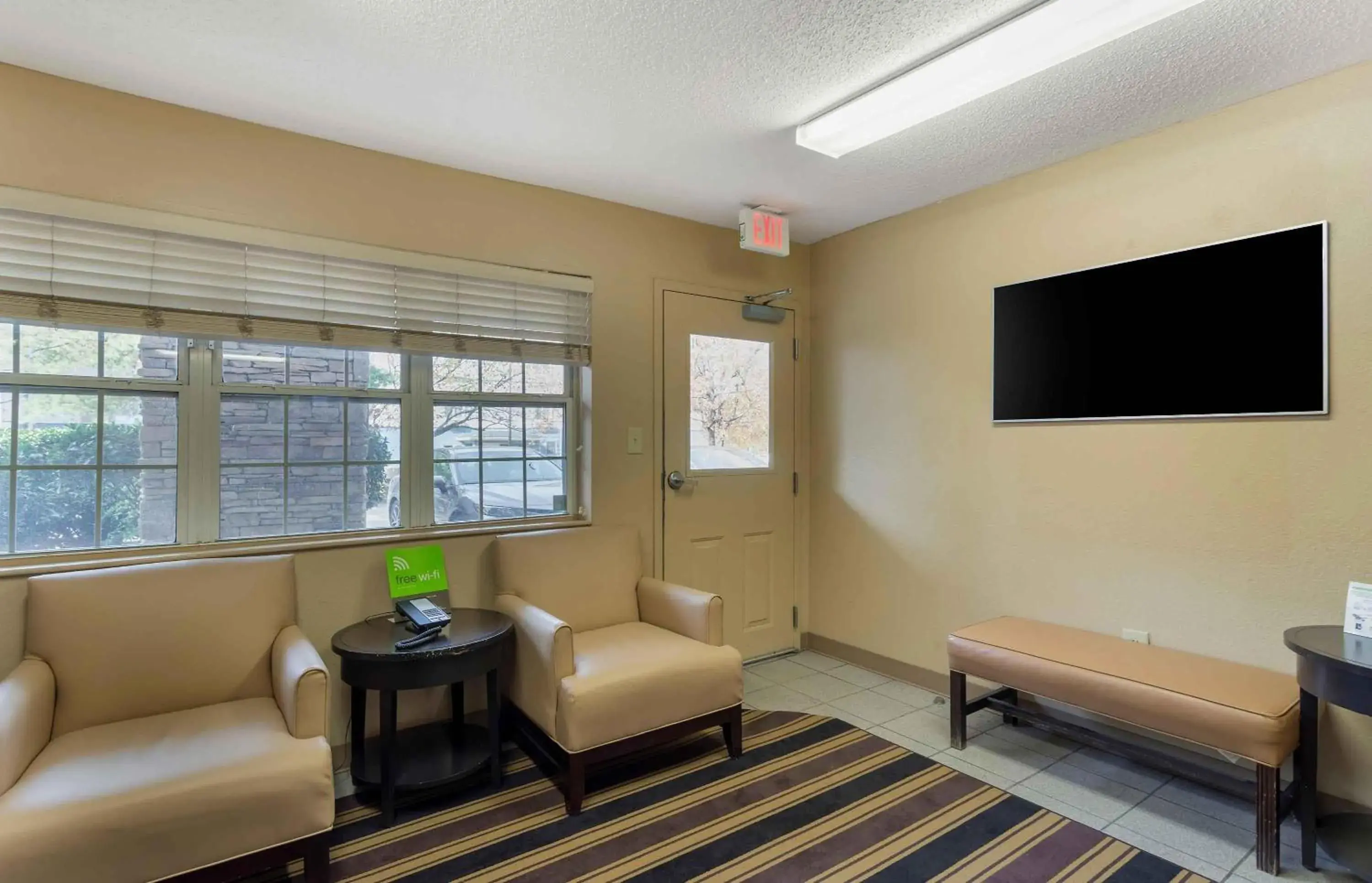 Lobby or reception in Extended Stay America Select Suites - Nashville - Airport Lobby or reception in Extended Stay America Select Suites - Nashville - Airport