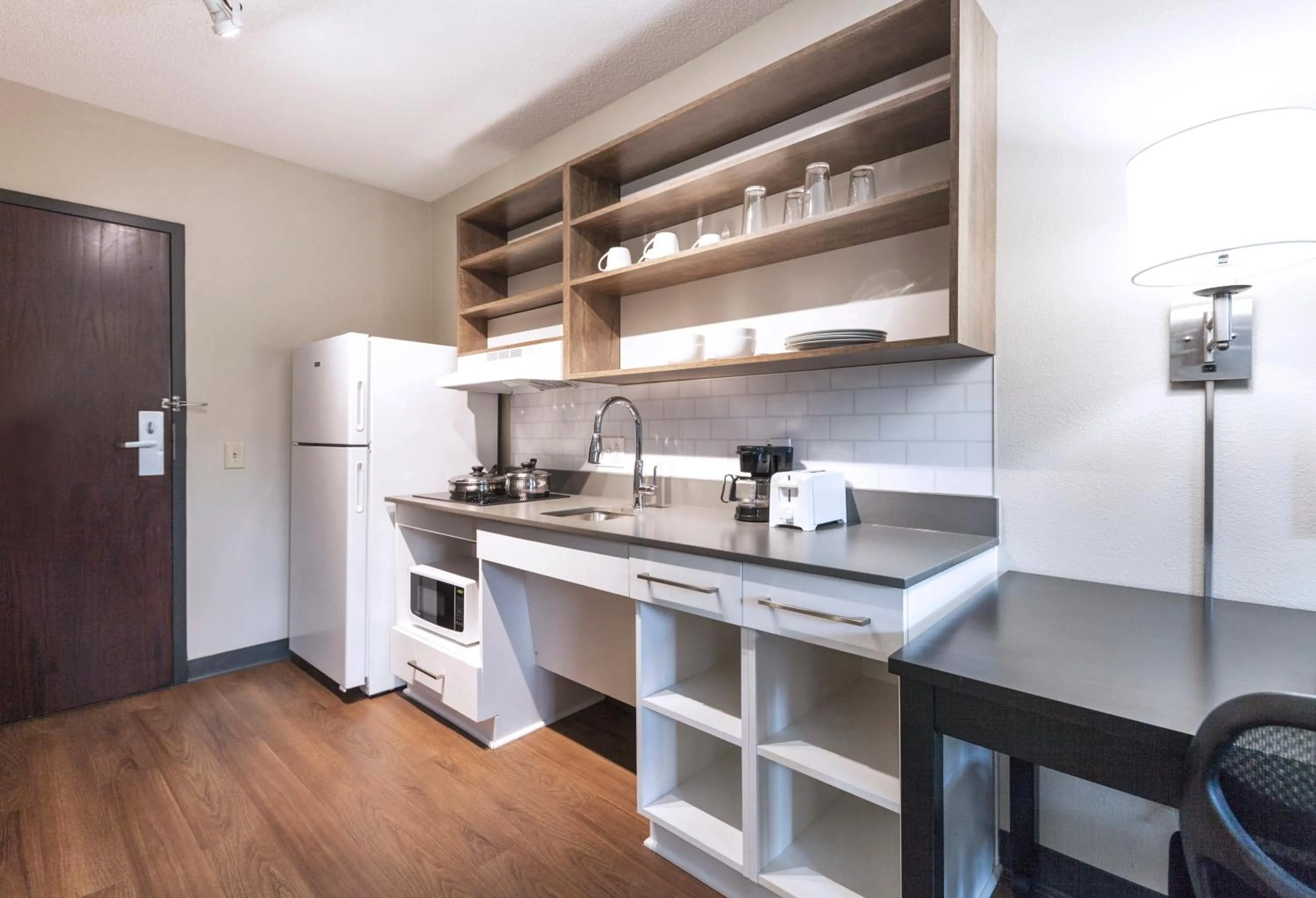 Kitchen or kitchenette in Extended Stay America Premier Suites - Nashville - Vanderbilt