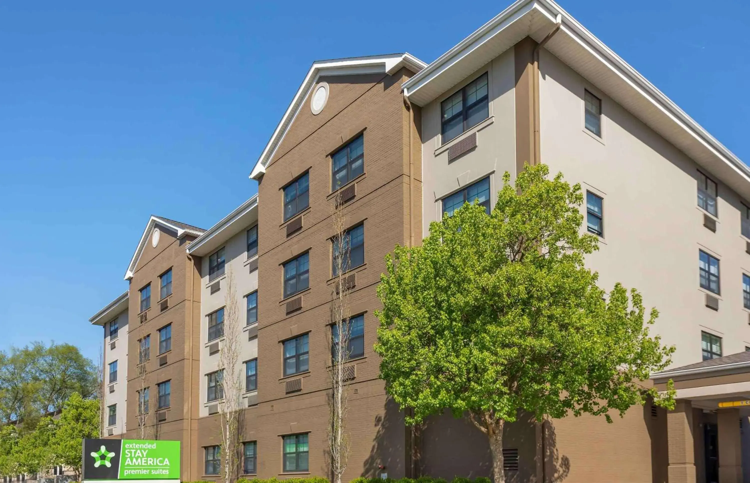 Property building in Extended Stay America Premier Suites - Nashville - Vanderbilt Property building in Extended Stay America Premier Suites - Nashville - Vanderbilt