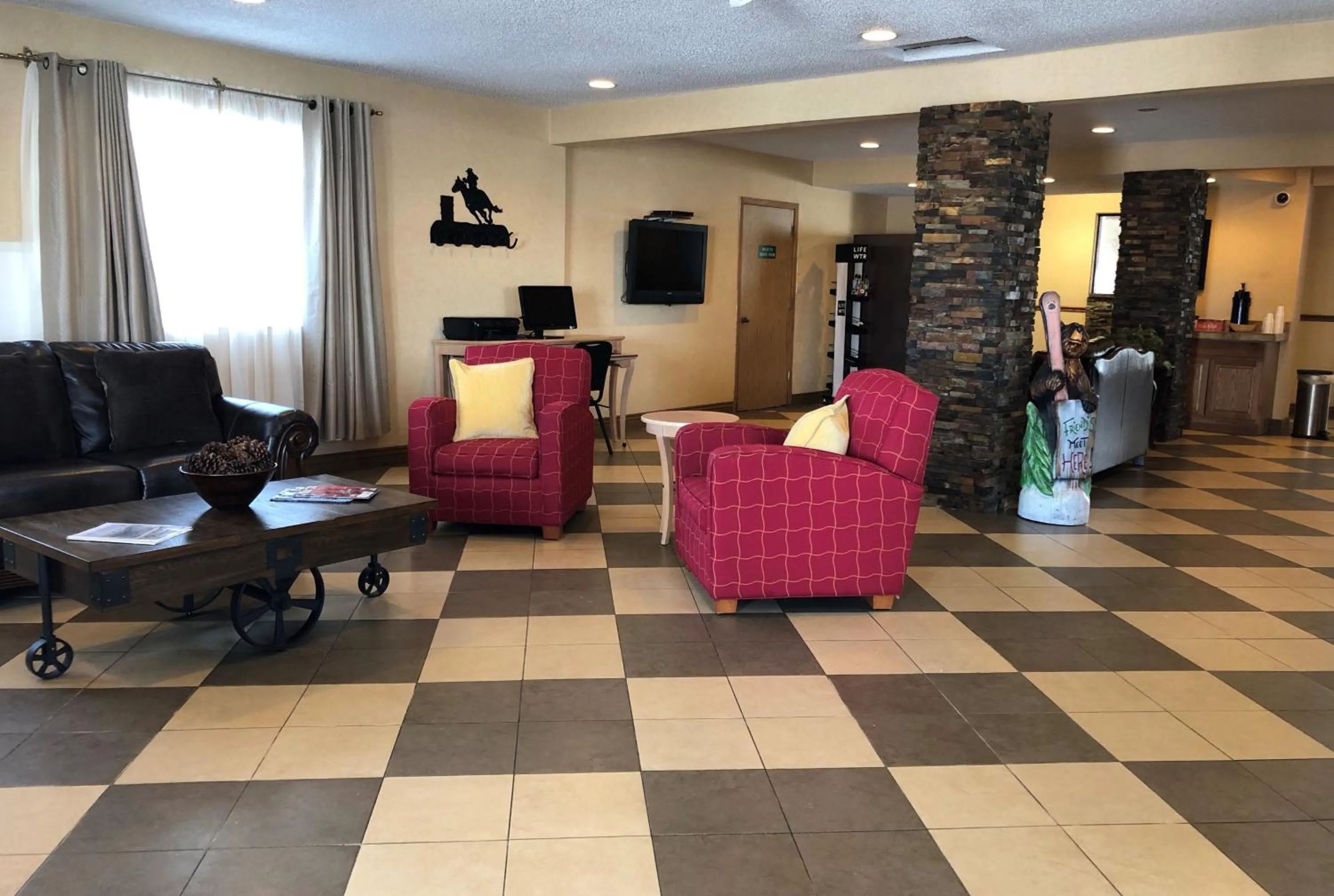 Seating Area in Knights Inn Evanston