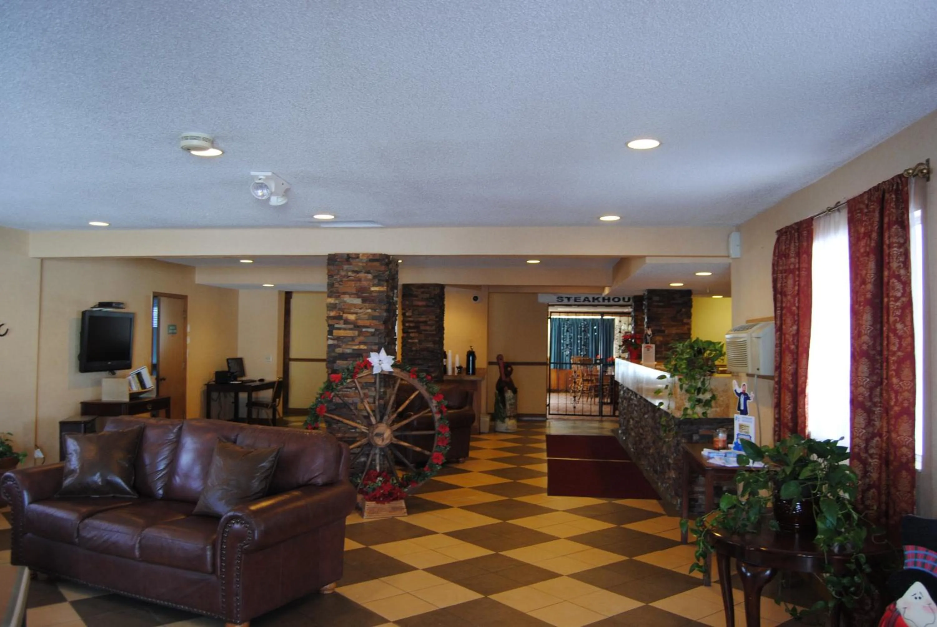 Property building, Lobby/Reception in Knights Inn Evanston