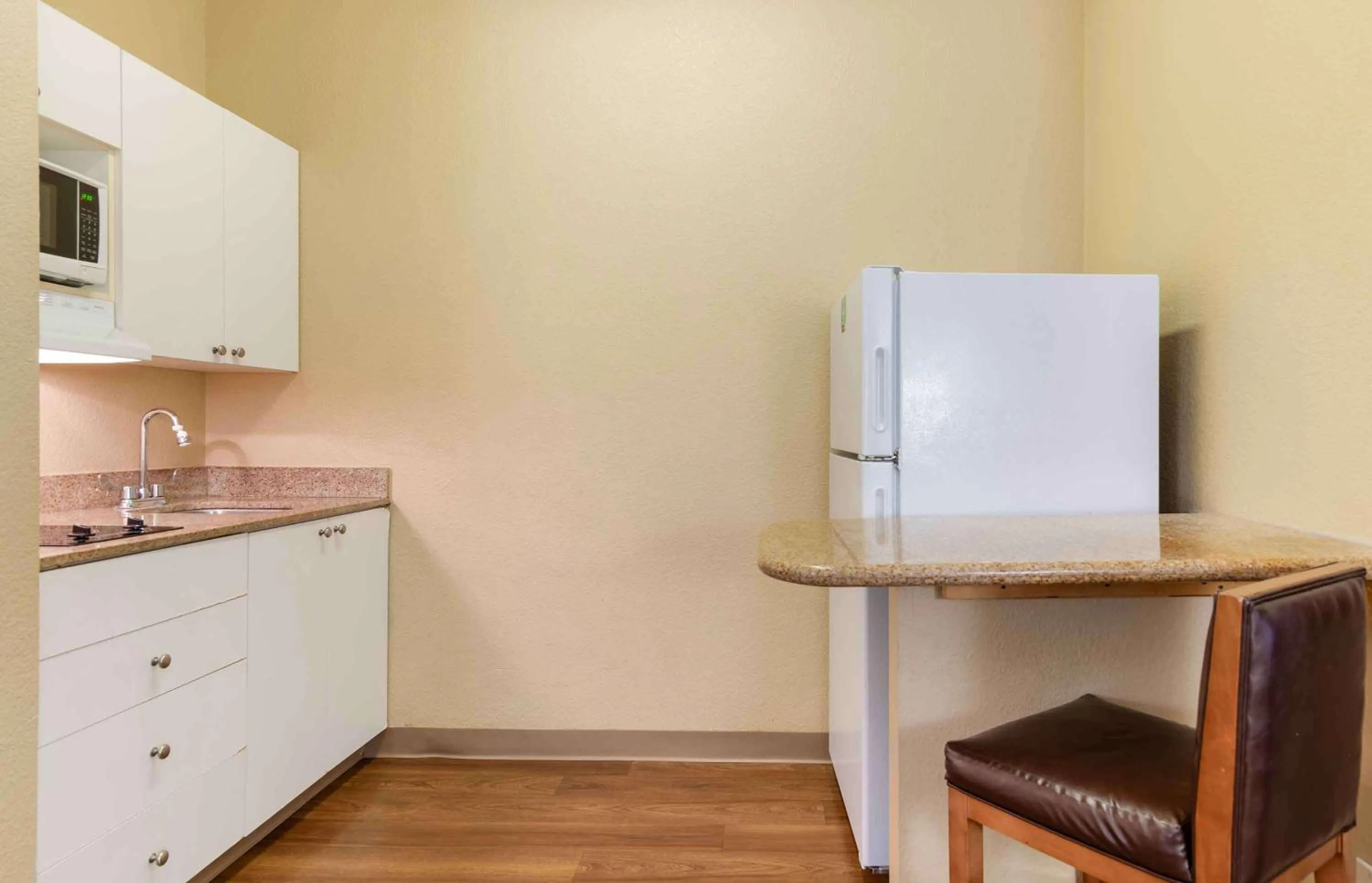 Bedroom in Extended Stay America Suites - Atlanta - Gwinnett Place