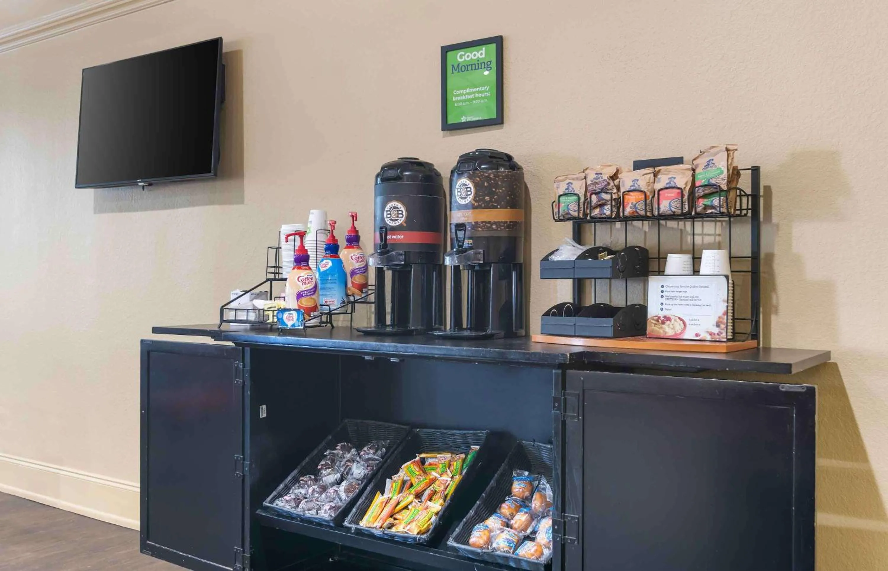 Breakfast in Extended Stay America Suites - Atlanta - Gwinnett Place