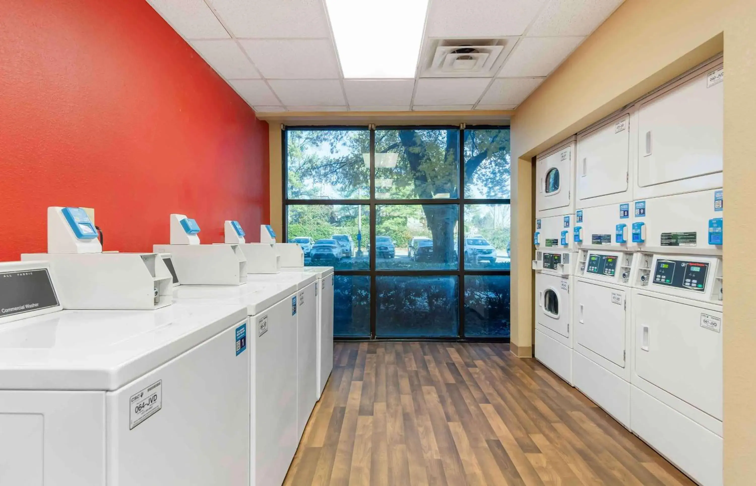 Property building in Extended Stay America Suites - Atlanta - Gwinnett Place Property building in Extended Stay America Suites - Atlanta - Gwinnett Place