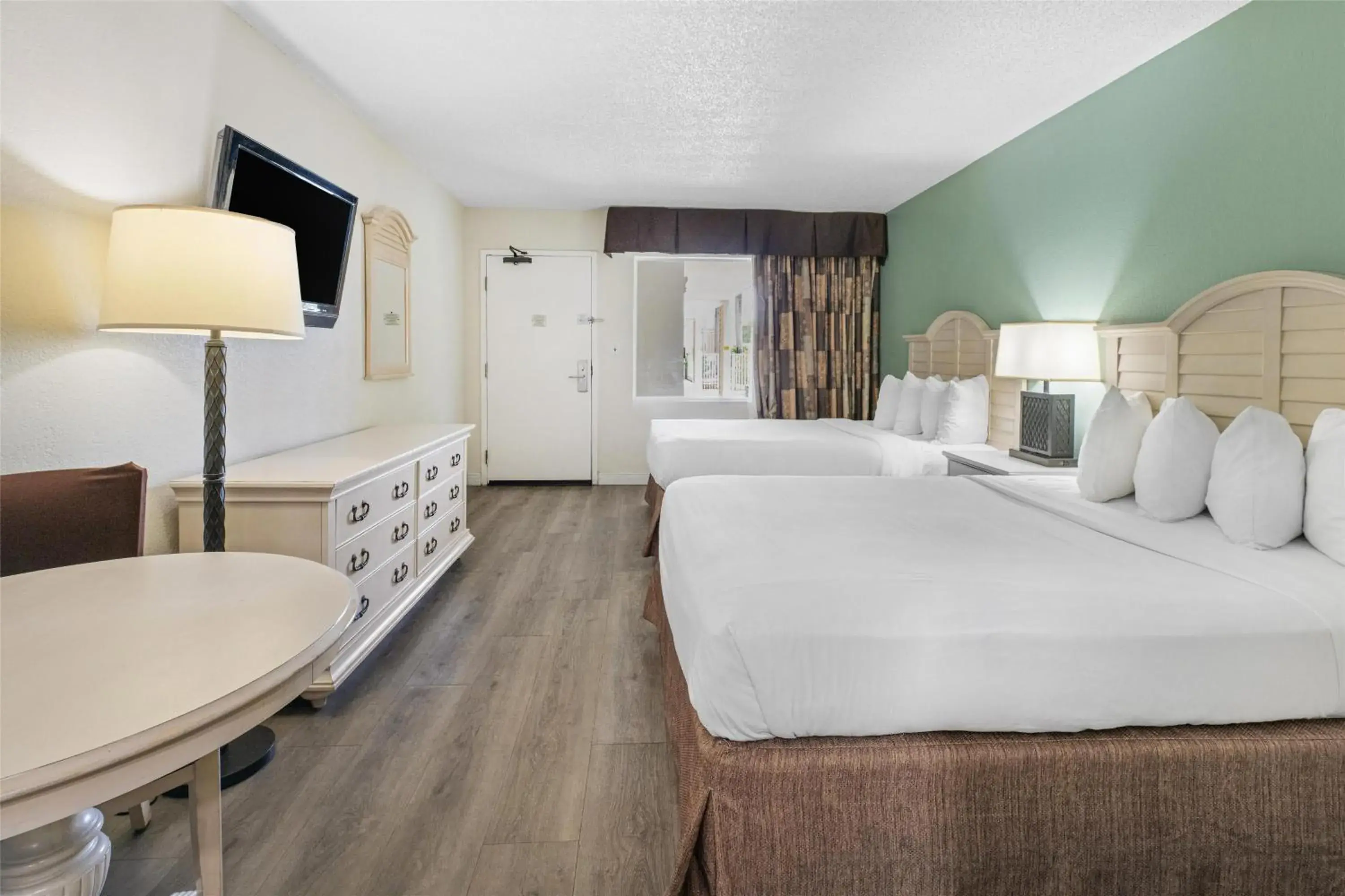 Bedroom, Bed in Best Western Gateway To The Keys - Florida City, Homestead, Everglades Bedroom, Bed in Best Western Gateway To The Keys - Florida City, Homestead, Everglades