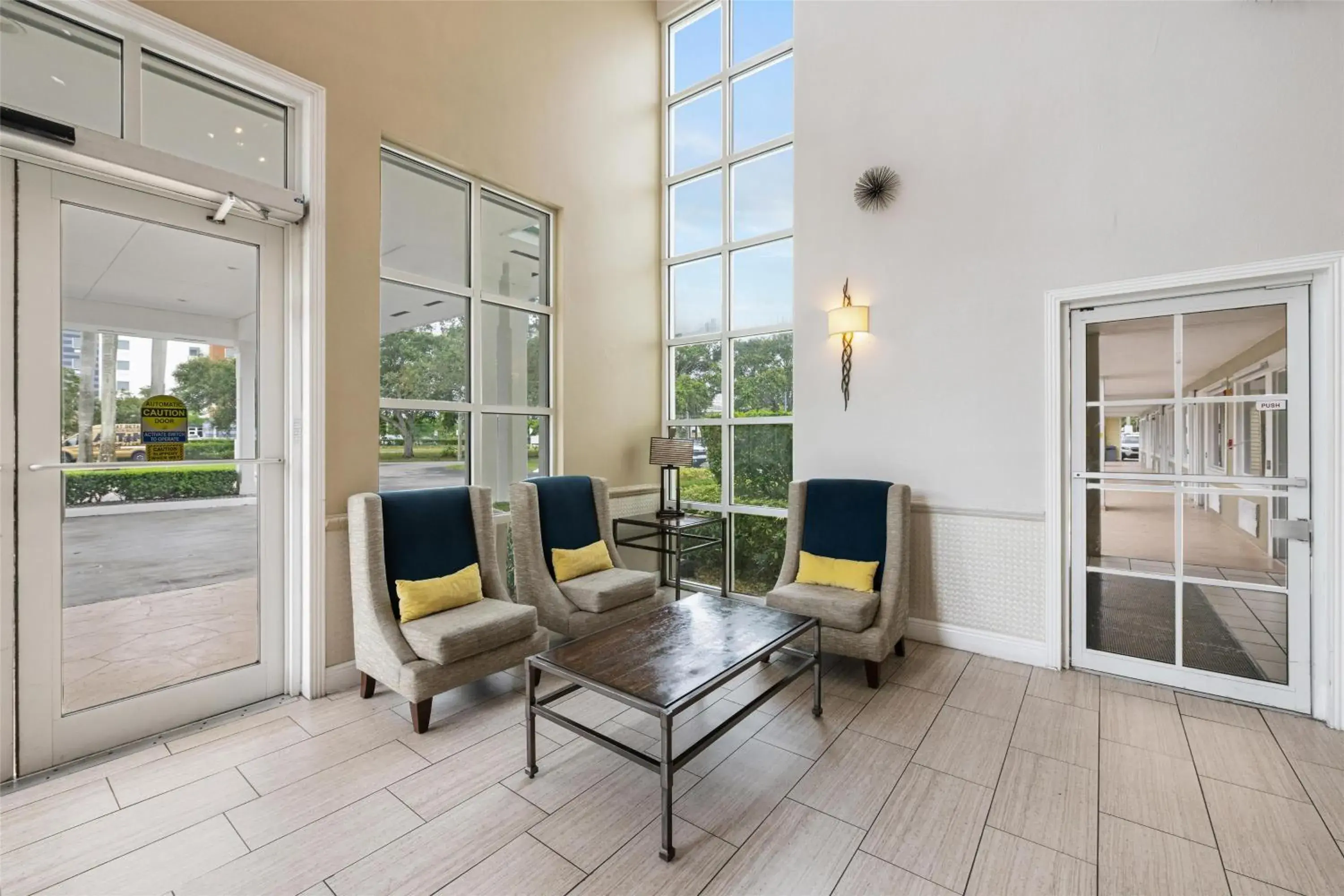 Lobby or reception in Best Western Gateway To The Keys - Florida City, Homestead, Everglades Lobby or reception in Best Western Gateway To The Keys - Florida City, Homestead, Everglades