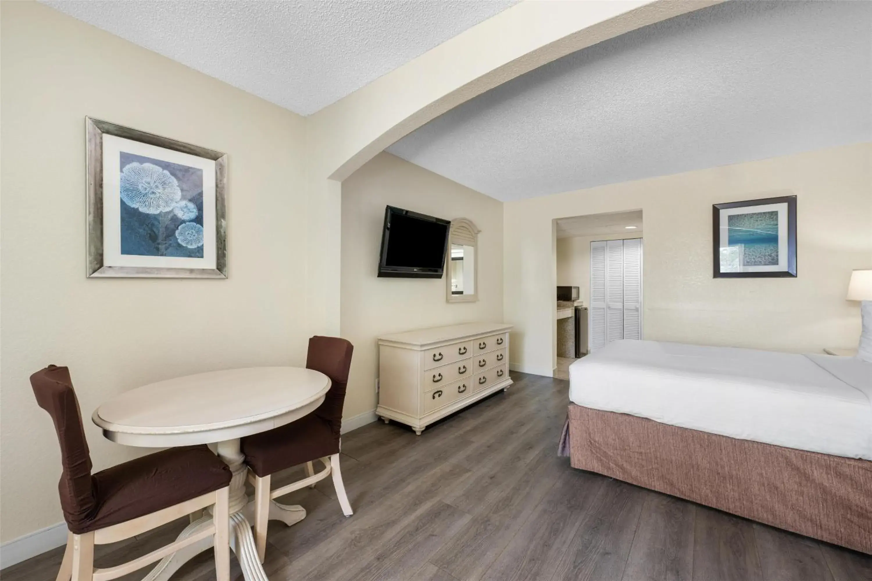 Bedroom, Bed in Best Western Gateway To The Keys - Florida City, Homestead, Everglades Bedroom, Bed in Best Western Gateway To The Keys - Florida City, Homestead, Everglades