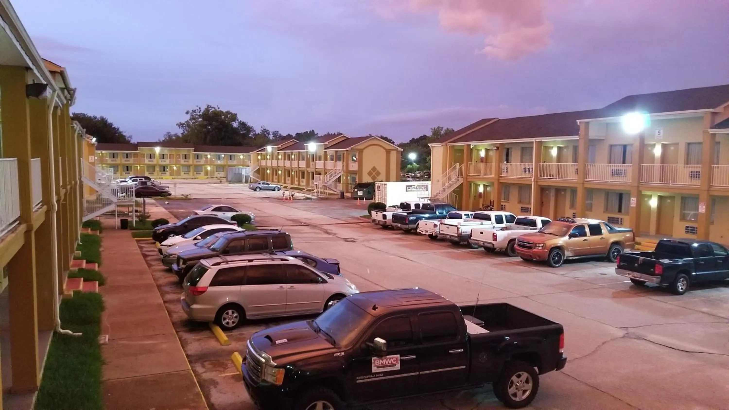 Parking in Great Western Inn