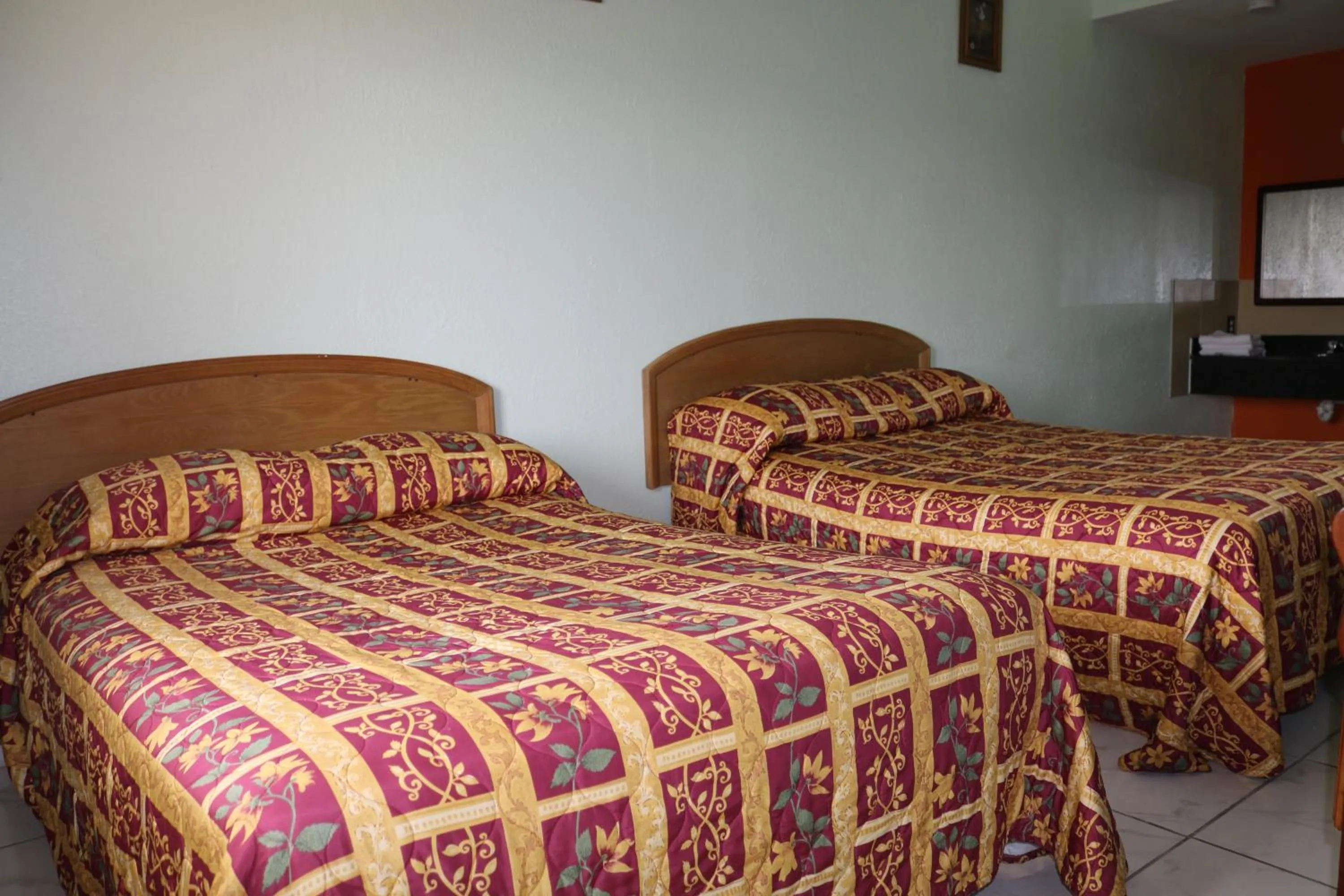 Bedroom, Bed in Great Western Inn