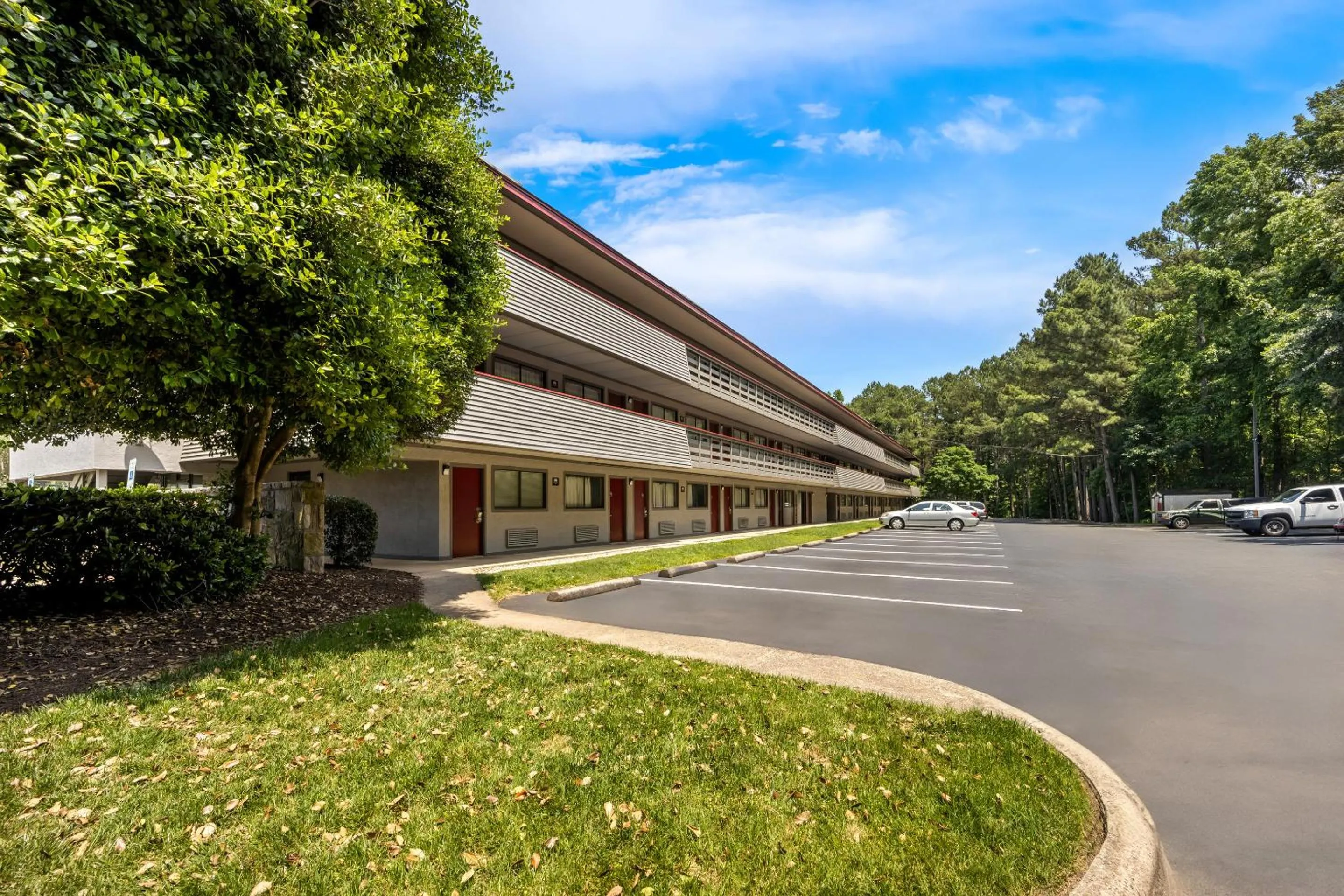 Property building in Red Roof Inn Chapel Hill - UNC