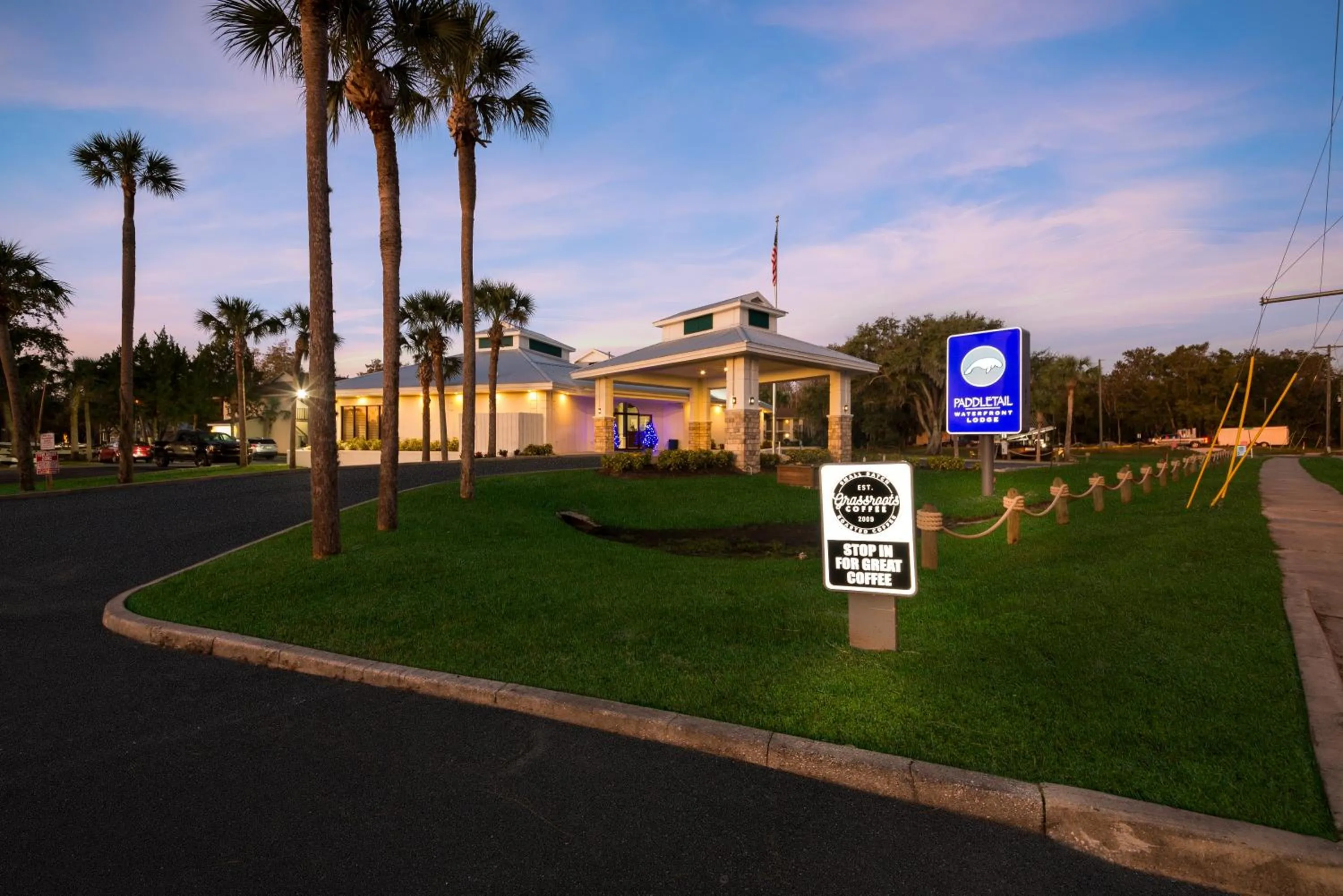 Property building in PaddleTail Waterfront Lodge, Trademark Collection by Wyndham