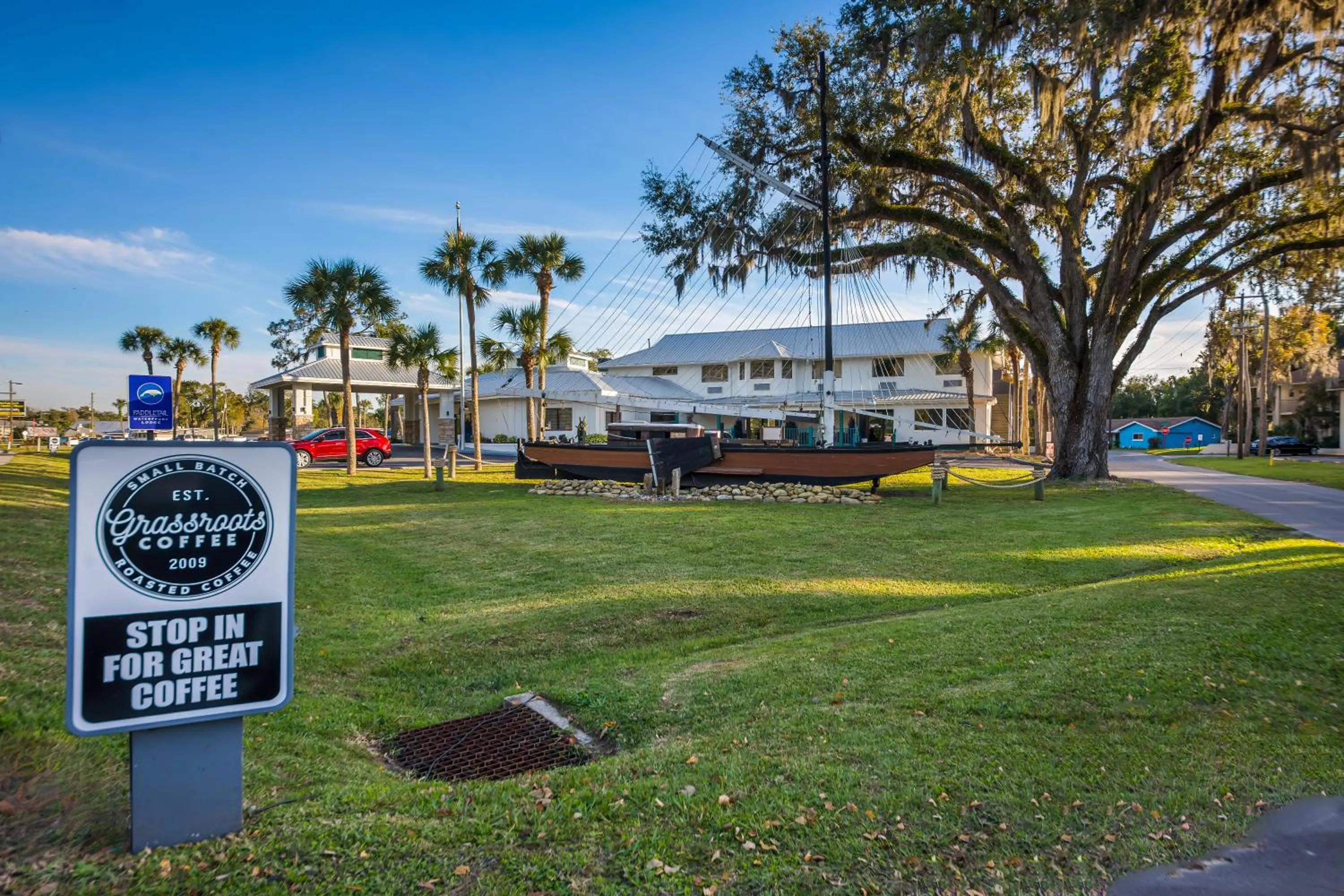 Property building in PaddleTail Waterfront Lodge, Trademark Collection by Wyndham