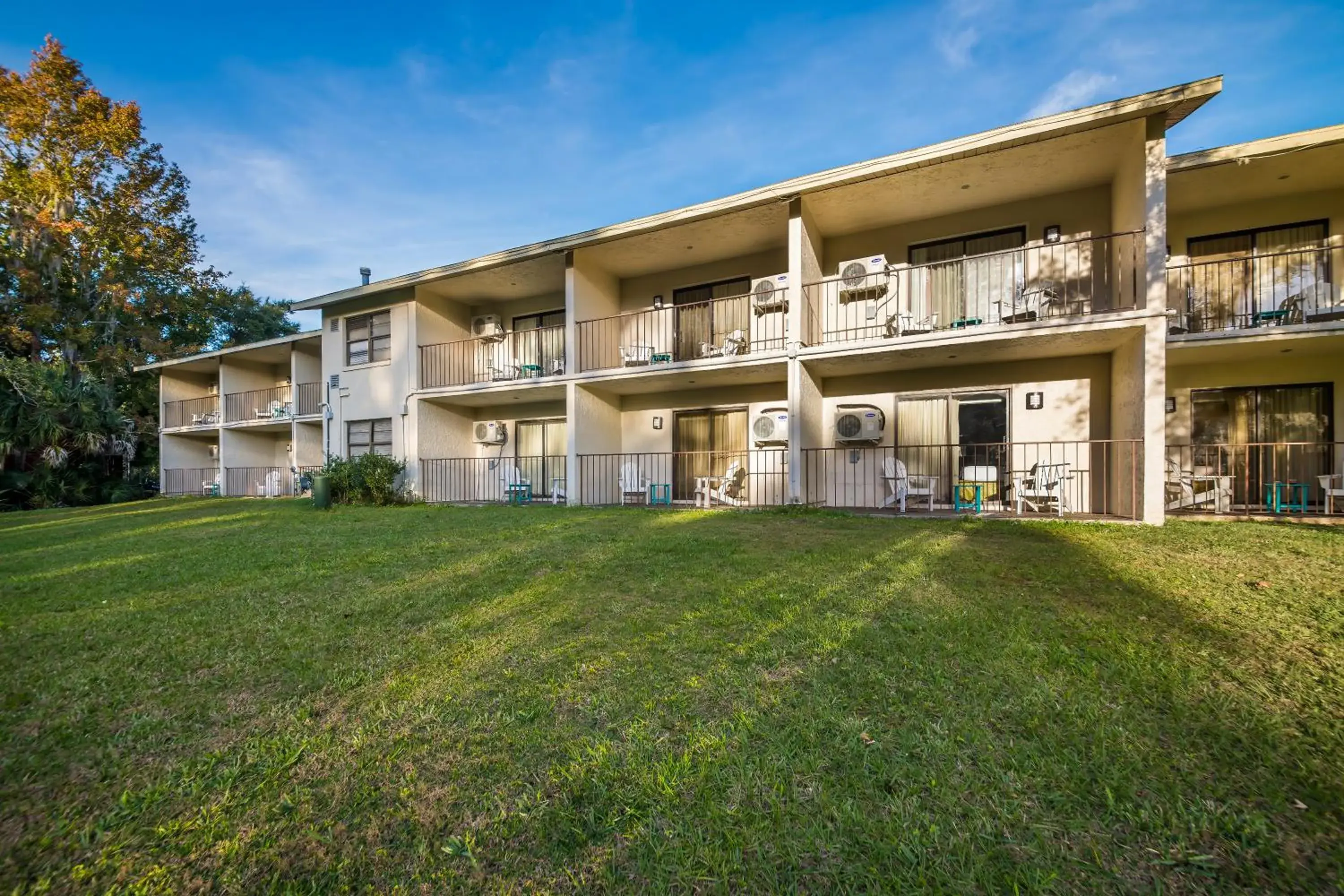 Property building in PaddleTail Waterfront Lodge, Trademark Collection by Wyndham Property building in PaddleTail Waterfront Lodge, Trademark Collection by Wyndham