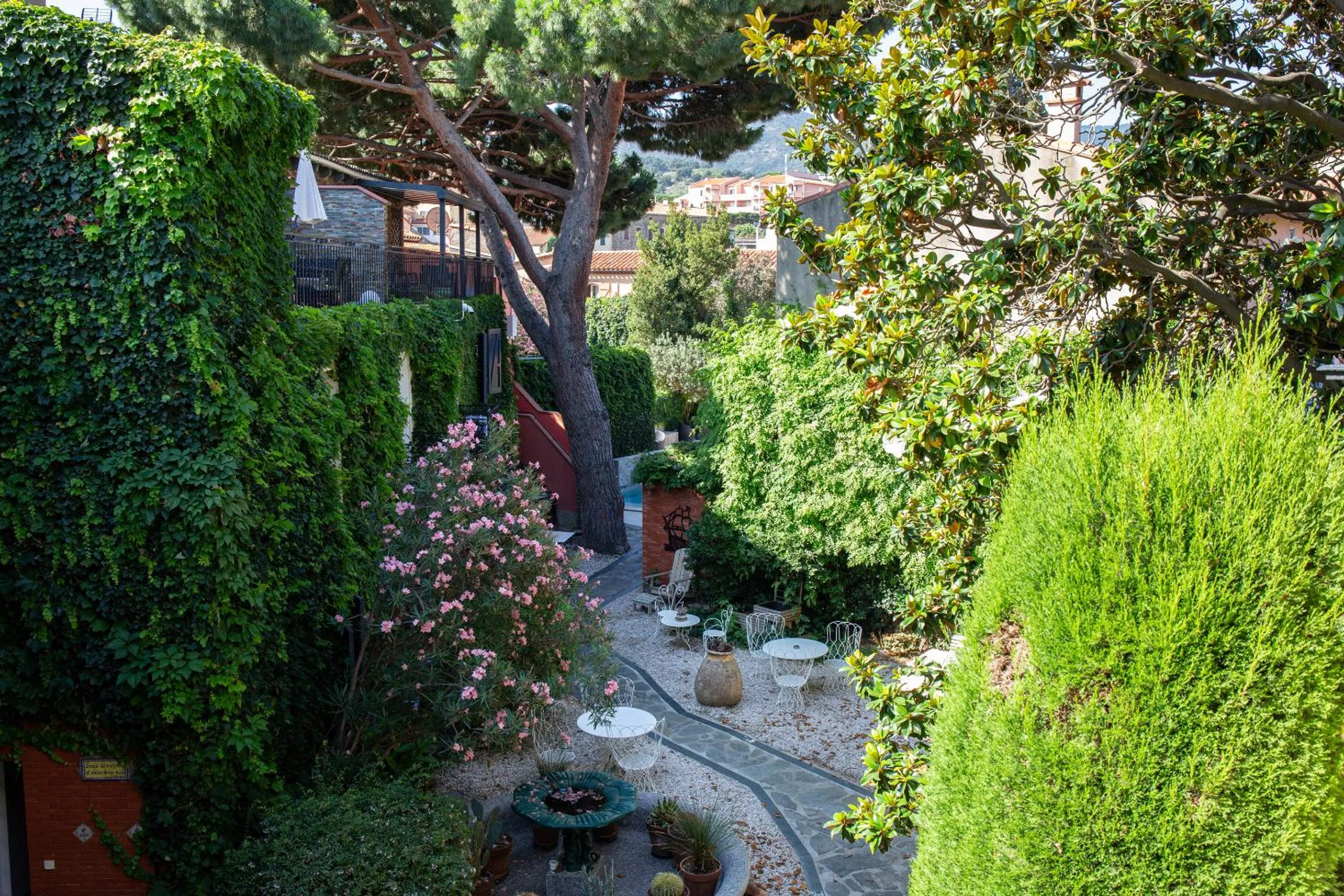 Property building in Hôtel La Casa Pairal
