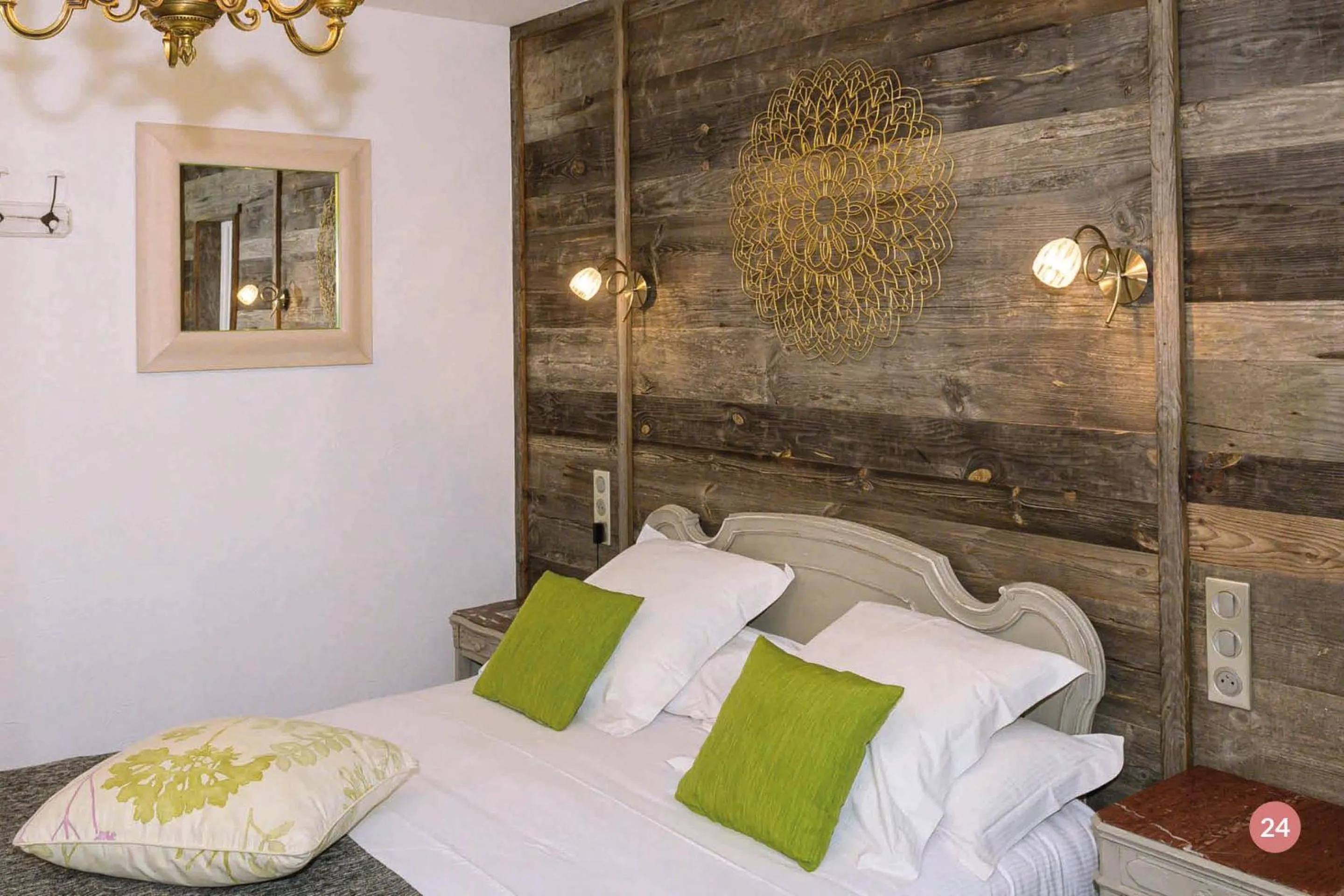 Bed in Hôtel La Casa Pairal