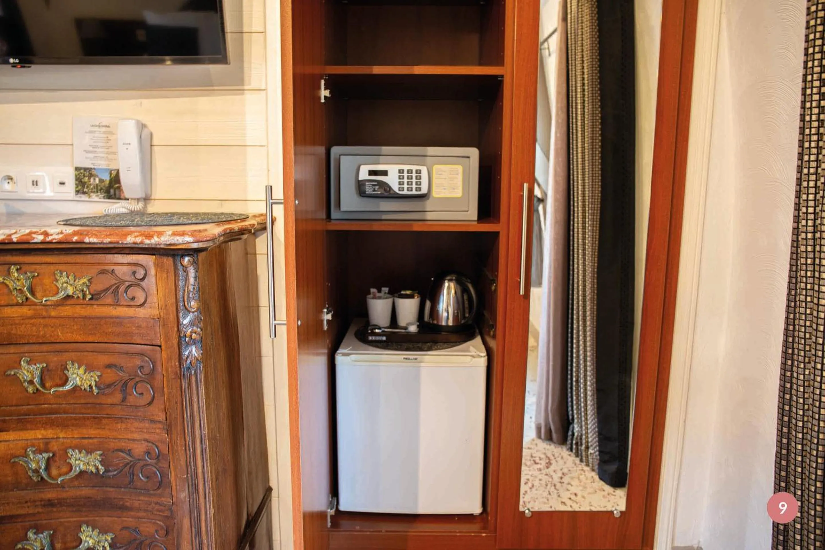 minibar in Hôtel La Casa Pairal