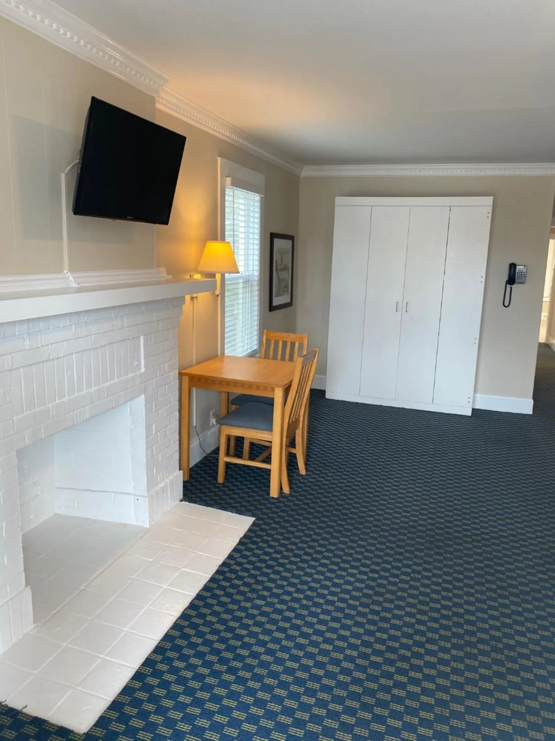 Photo of the whole room in The Admiral Hotel/Motel