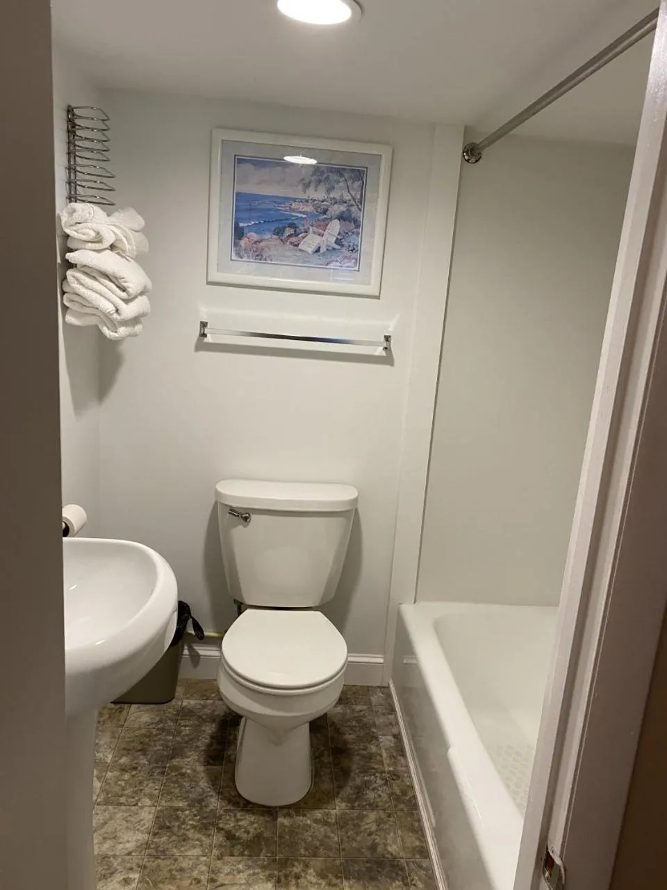 Bathroom in The Admiral Hotel/Motel