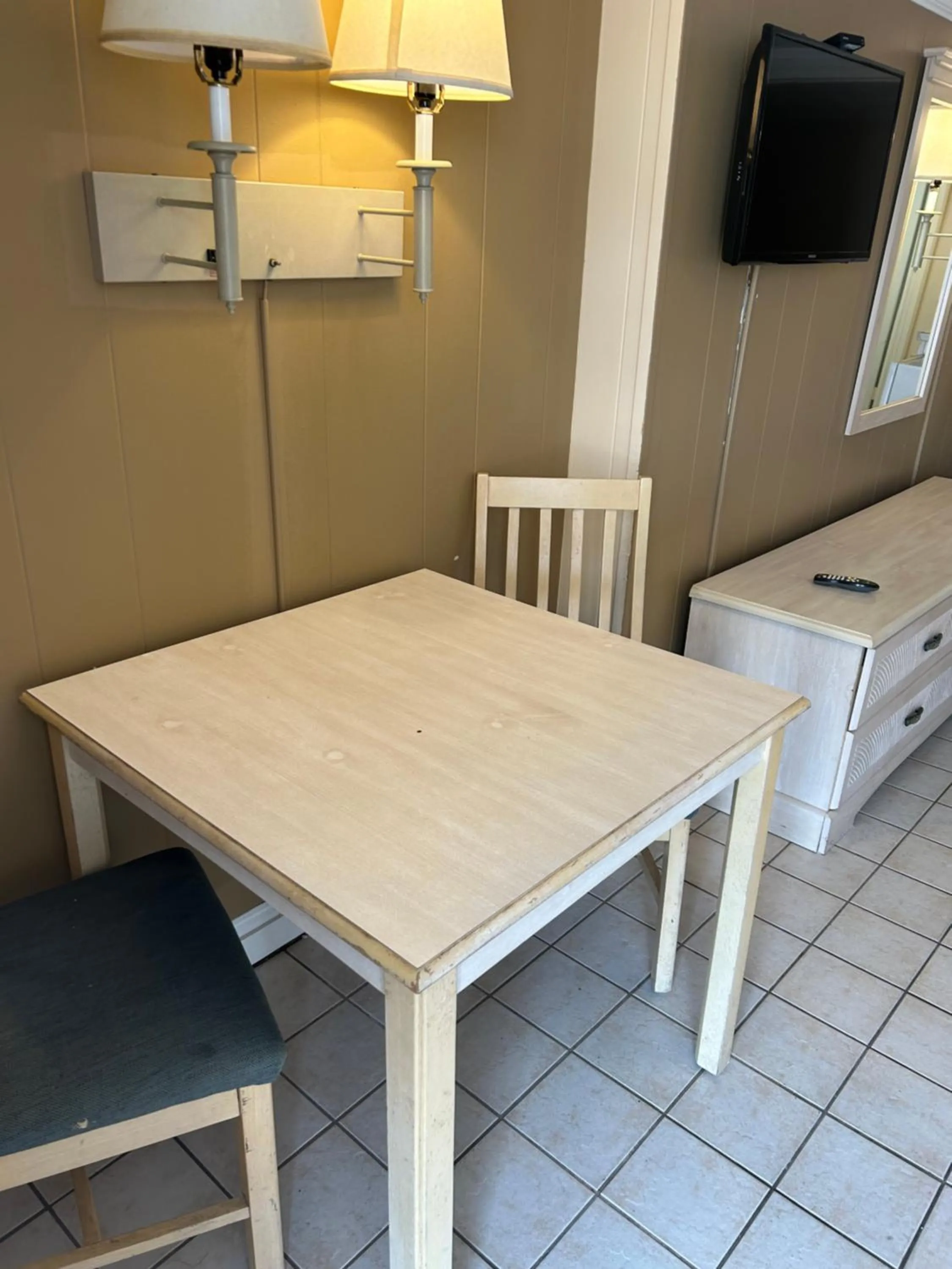 Dining area in The Admiral Hotel/Motel