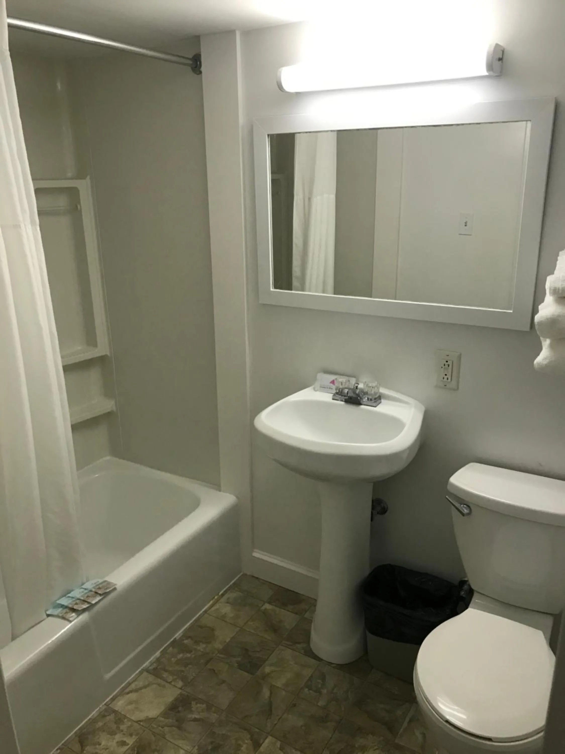 Bathroom in The Admiral Hotel/Motel