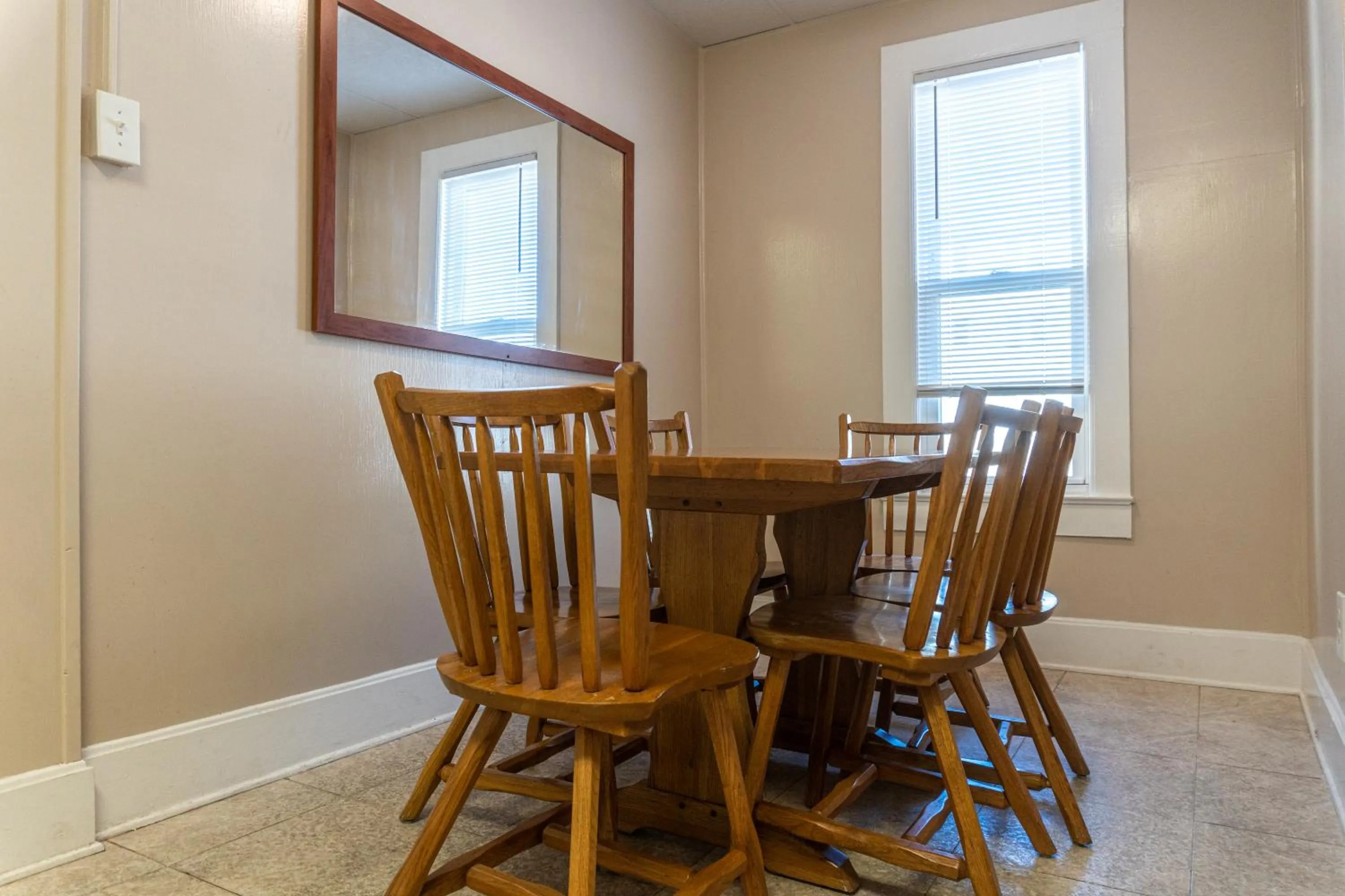Dining area in The Admiral Hotel/Motel