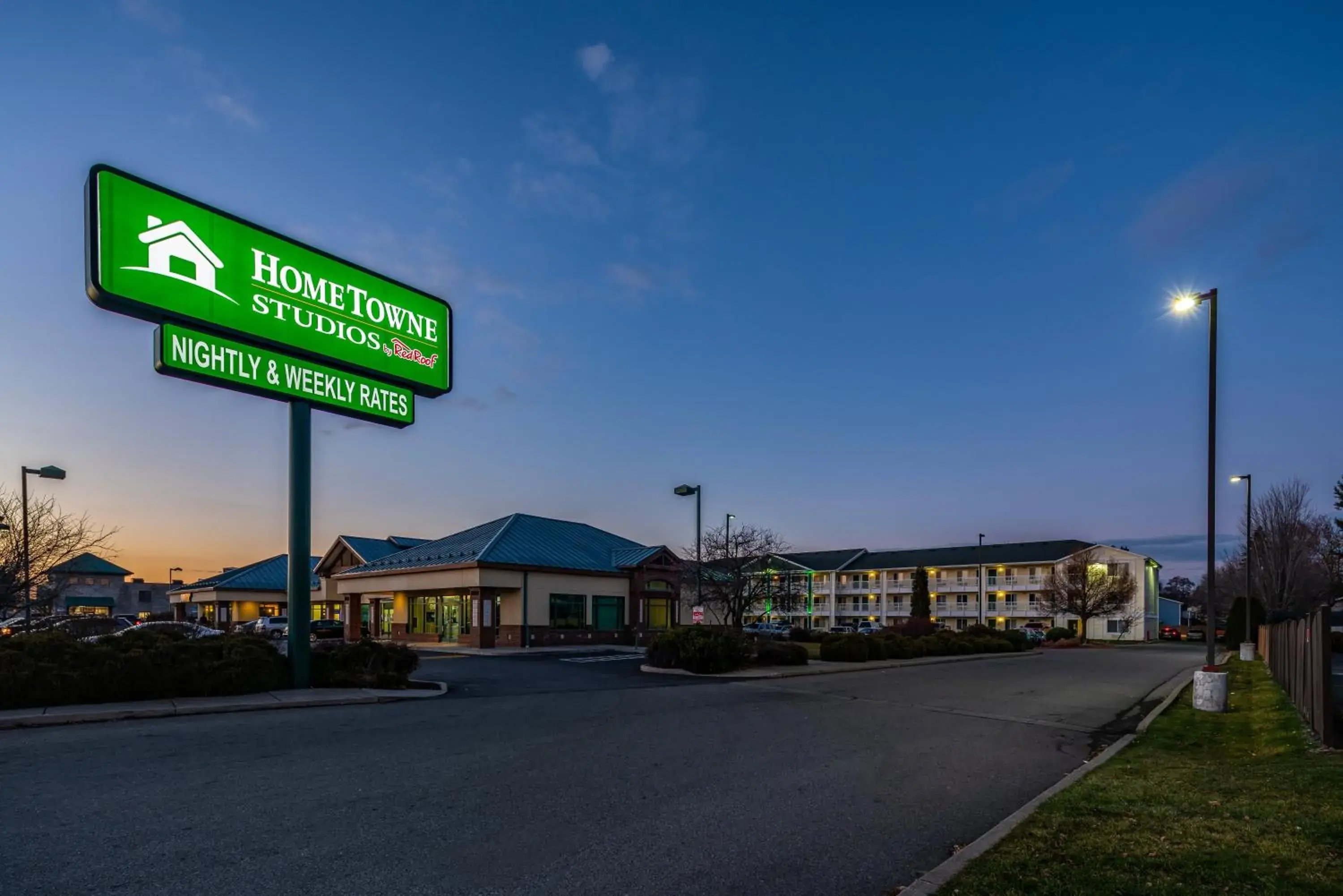 Property building in HomeTowne Studios by Red Roof Spokane - Valley Property building in HomeTowne Studios by Red Roof Spokane - Valley