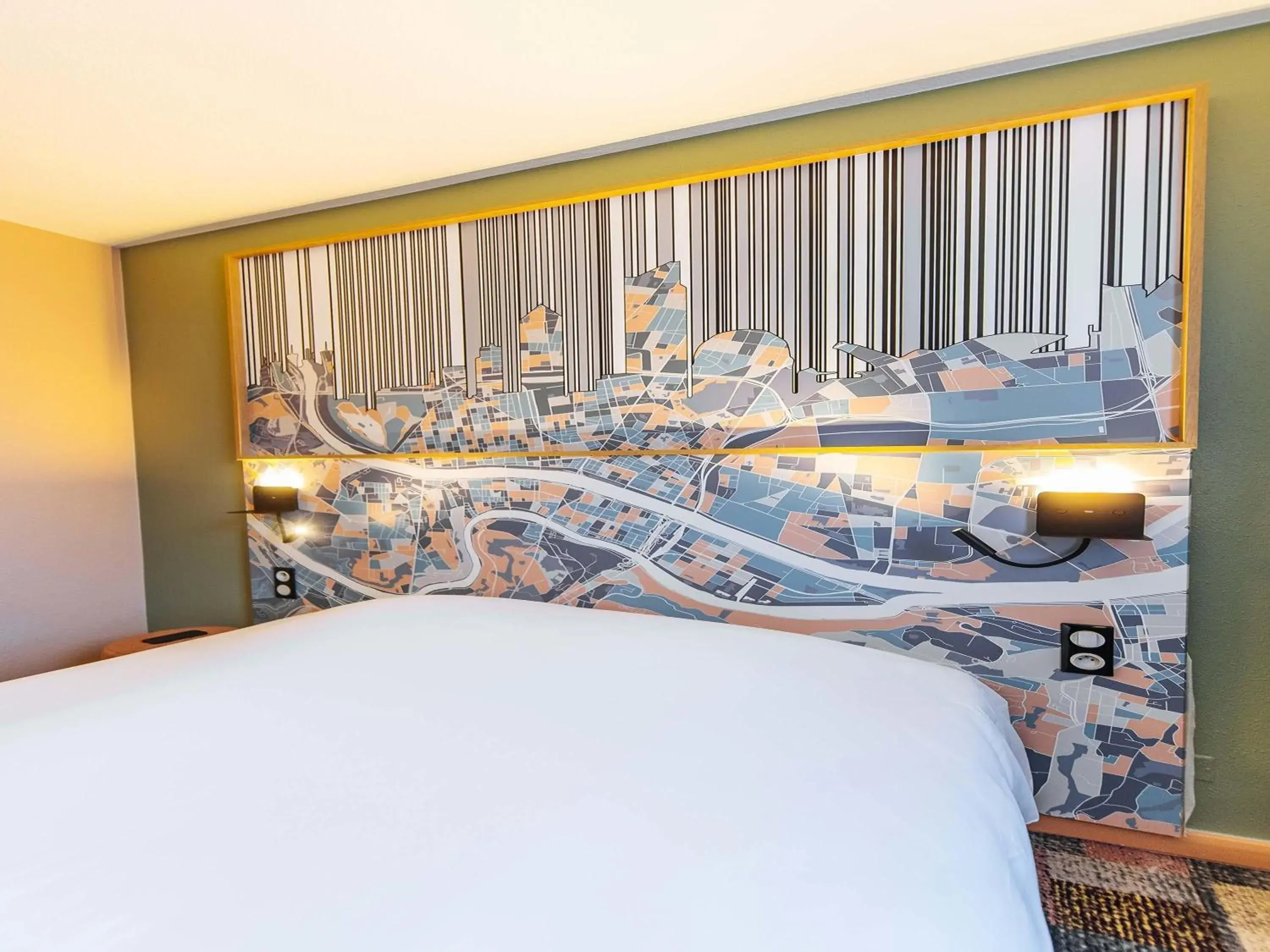 Bedroom, Bed in Ibis Styles Lyon Croix Rousse Bedroom, Bed in Ibis Styles Lyon Croix Rousse