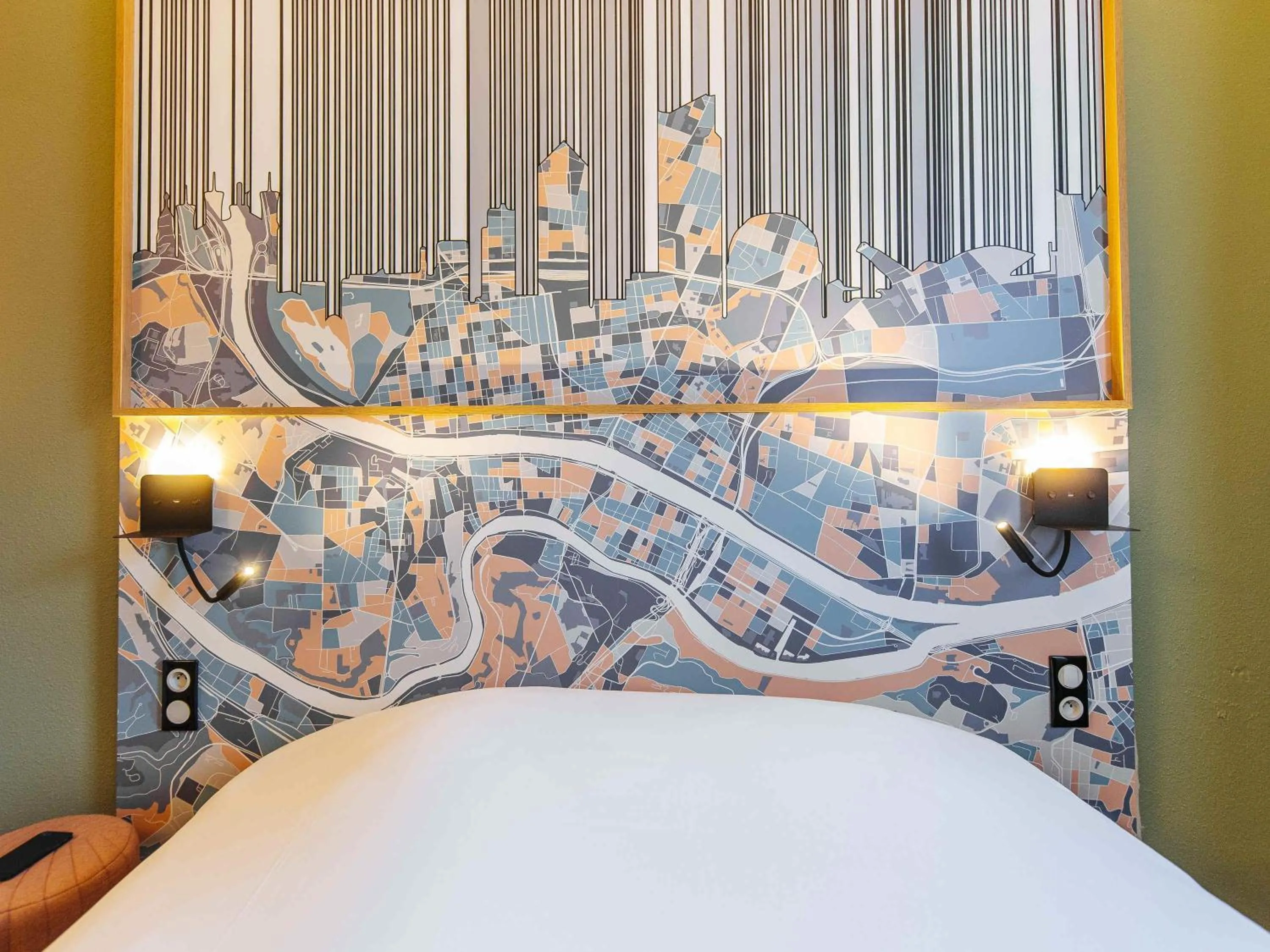 Bedroom, Bed in Ibis Styles Lyon Croix Rousse