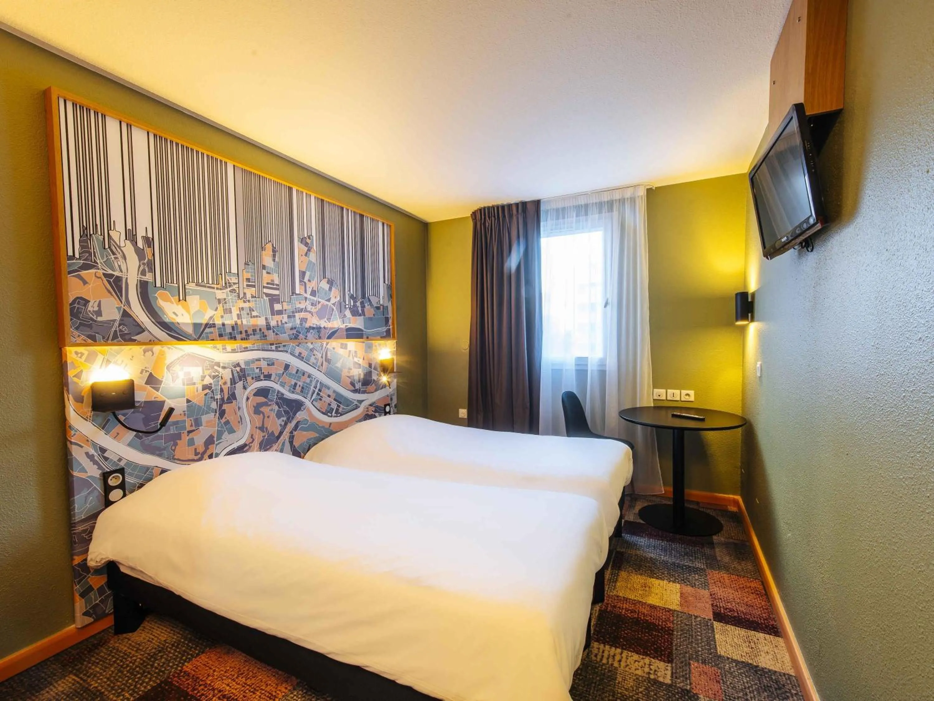 Bedroom, Bed in Ibis Styles Lyon Croix Rousse